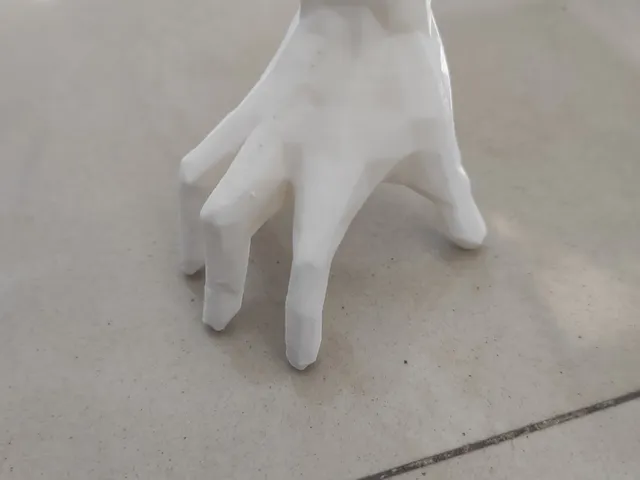 Adams Family Thing Low Poly