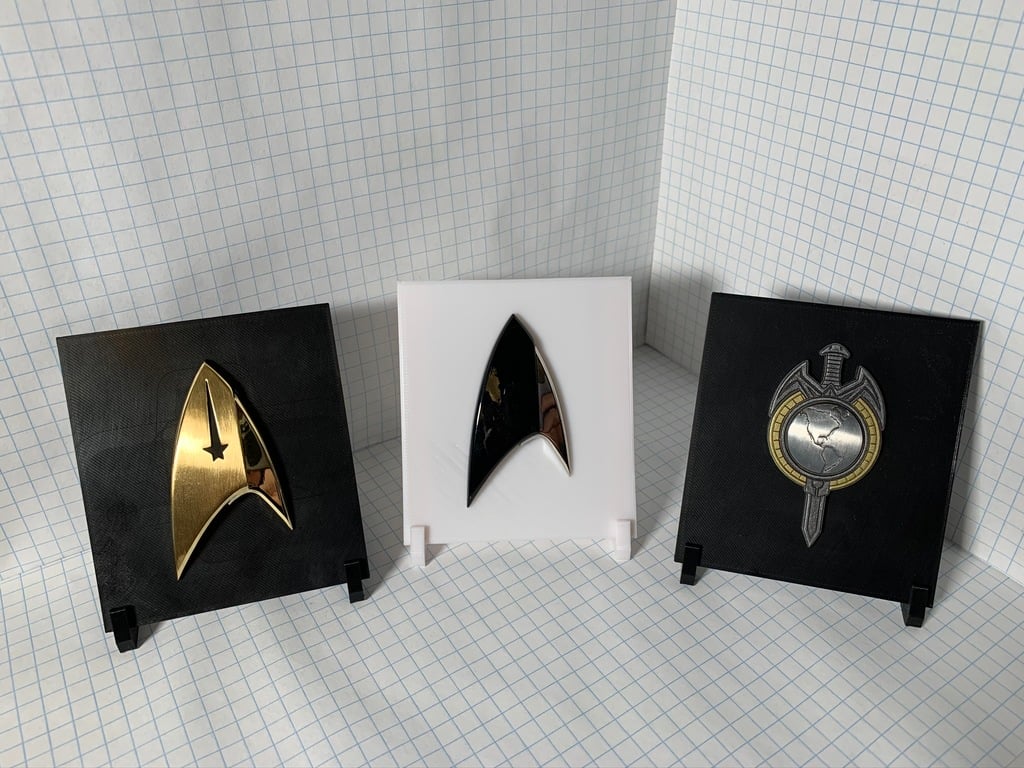 Star Trek Magnetic Pin Stand (QMX)