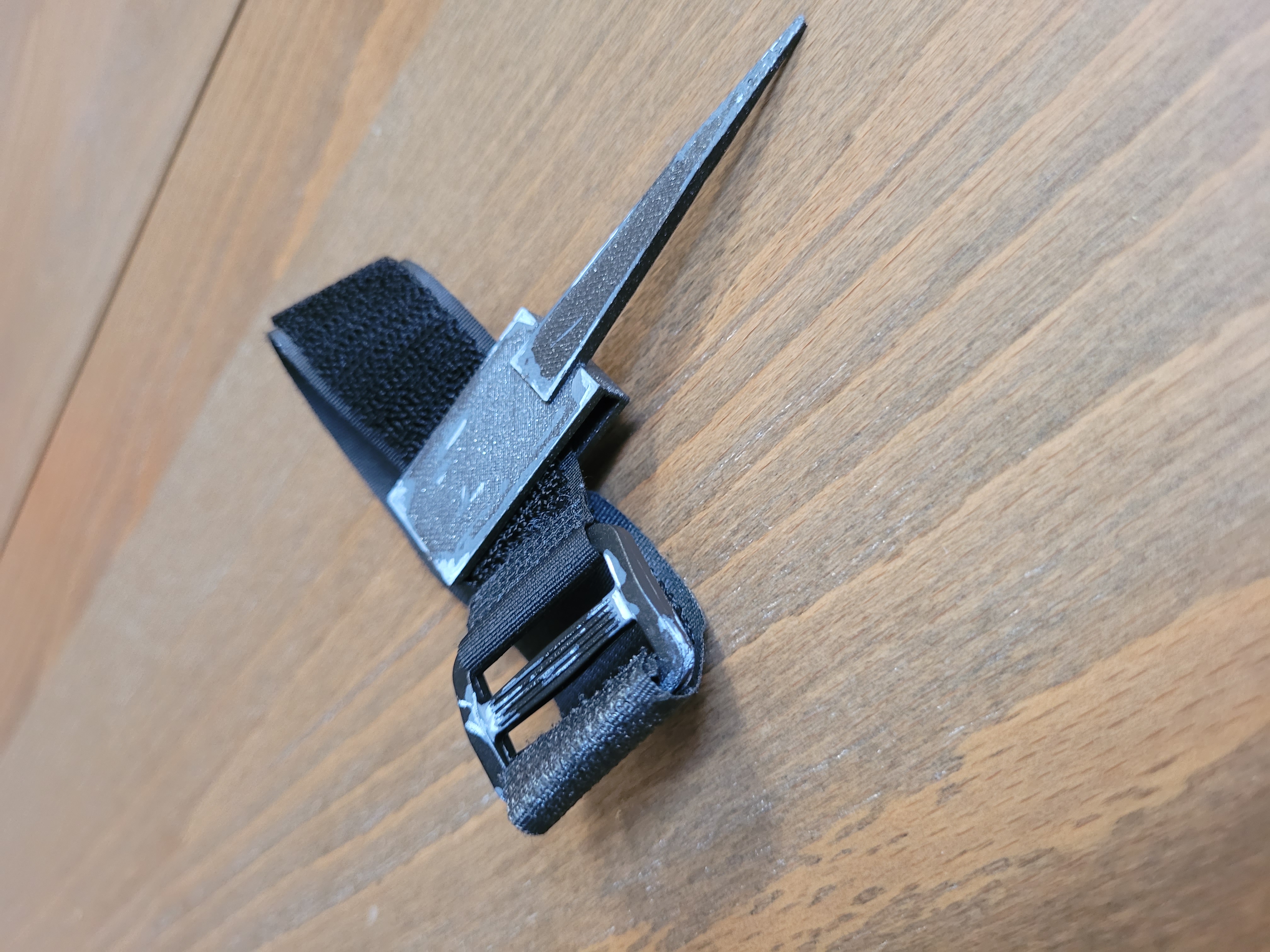 assassin's creed hand blade