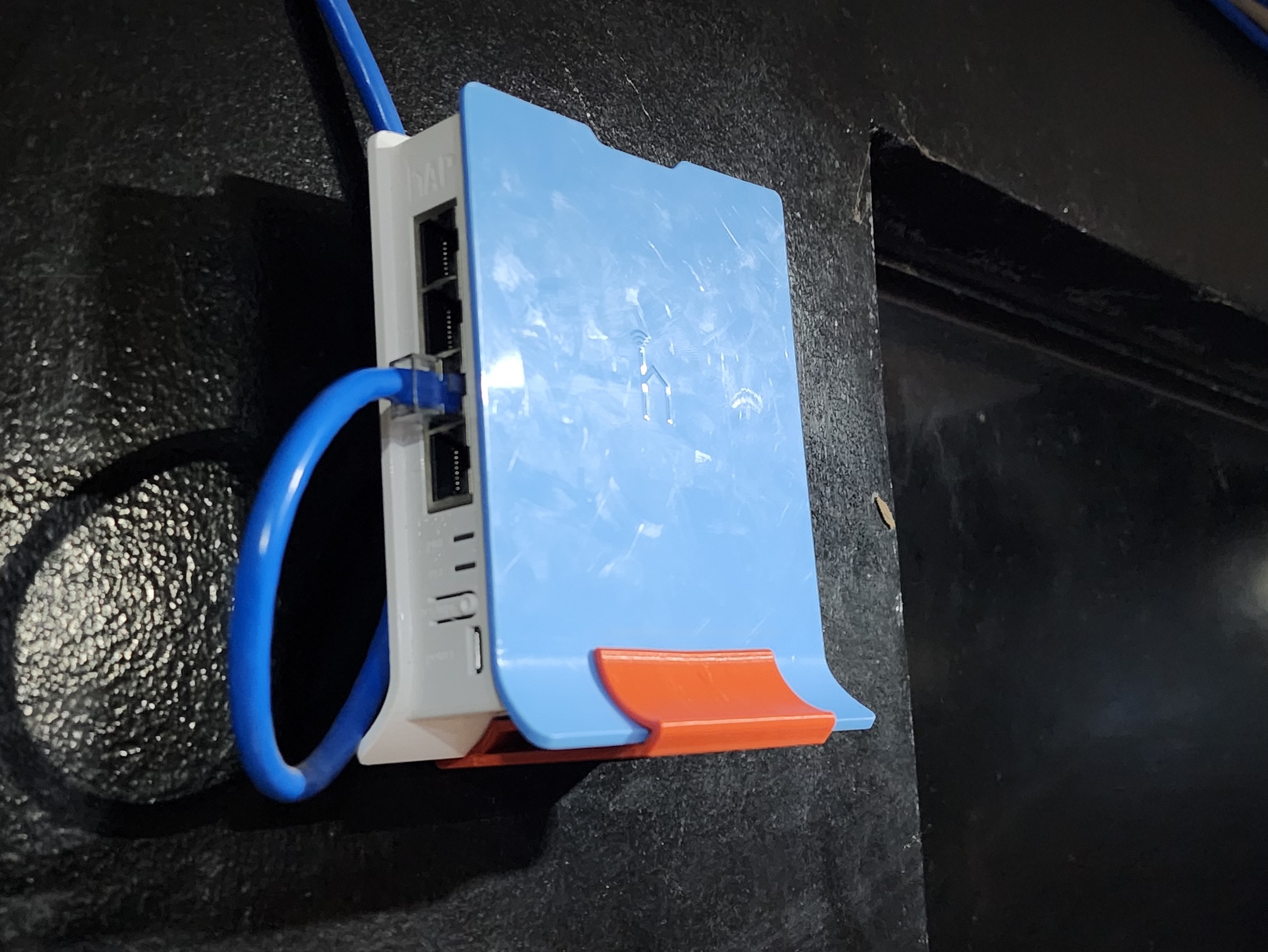 Mikrotik hAP lite TC wall mount by Keepy | Download free STL model ...