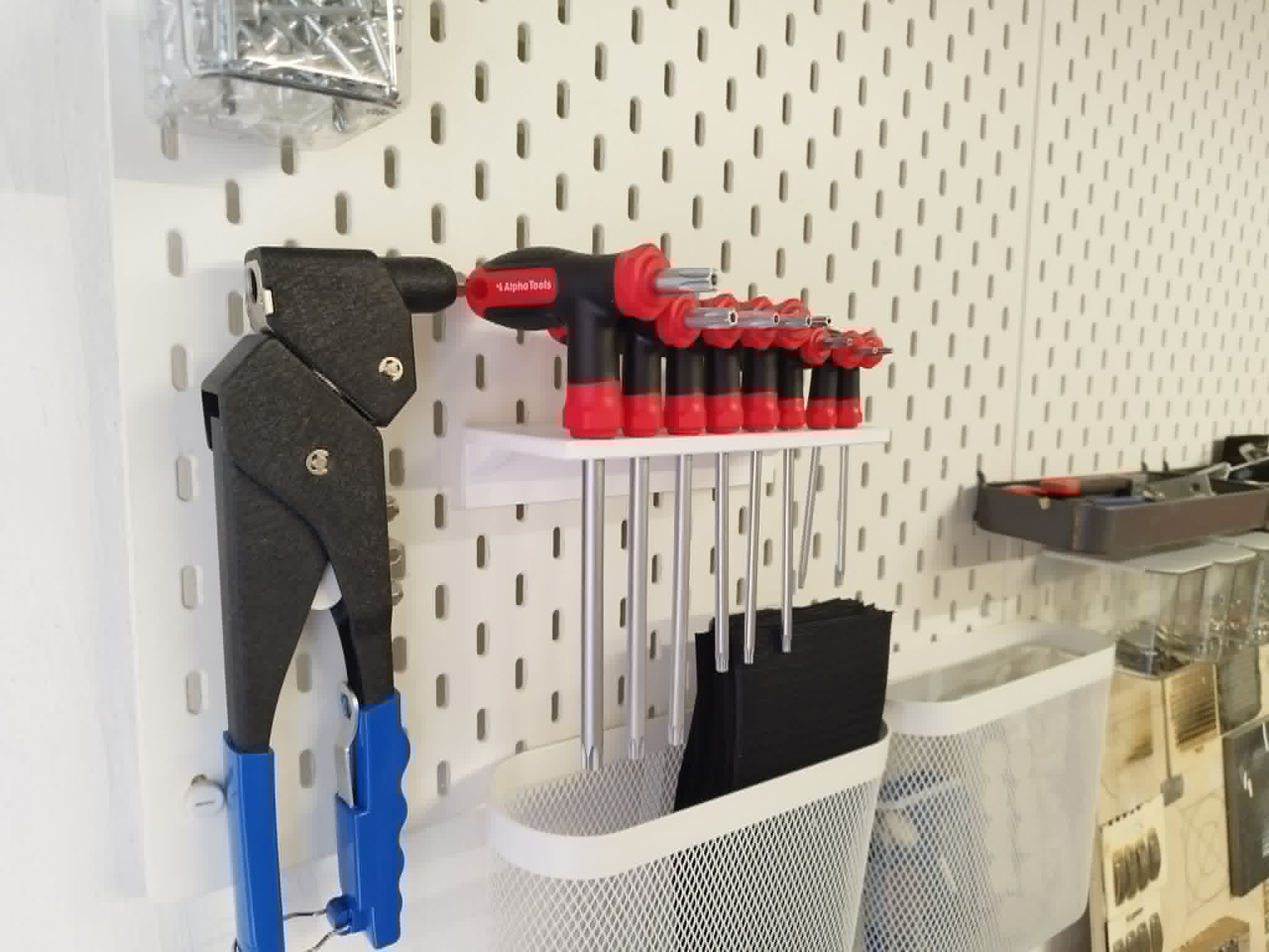 T Wrench / key holder for Ikea Skådis