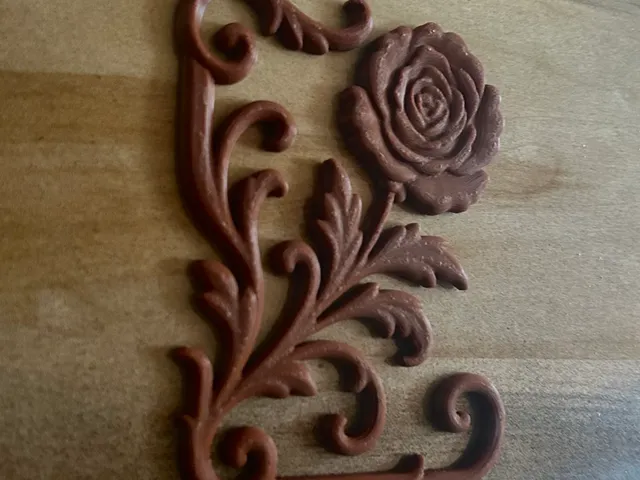 relief corner rose symbol model
