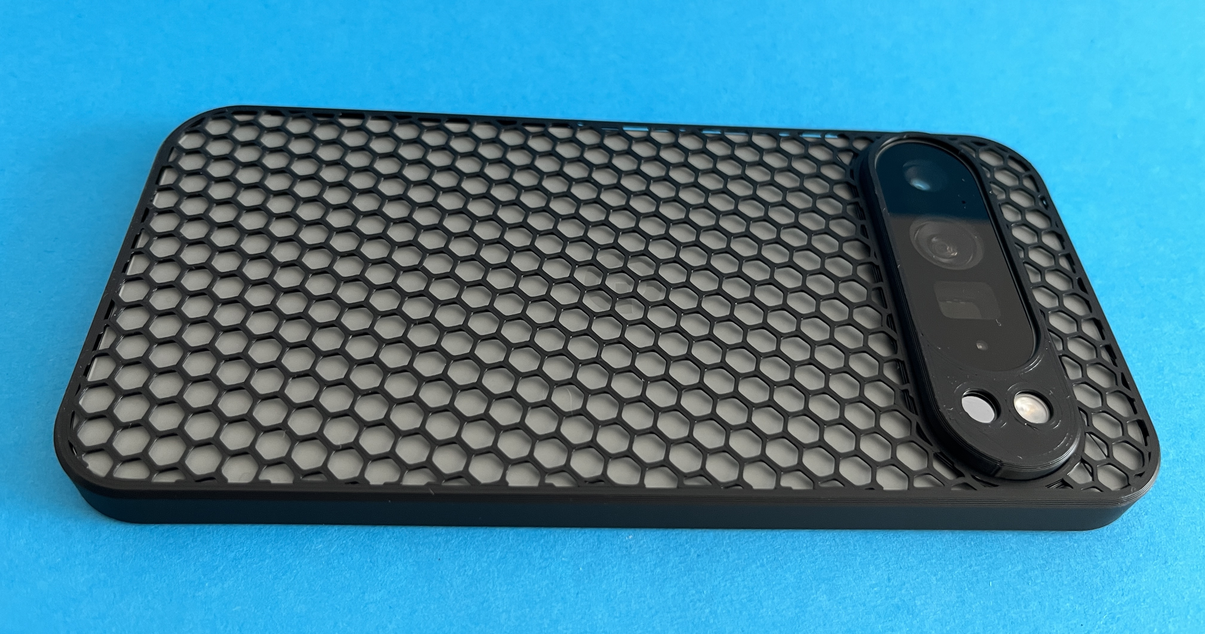 Case for Pixel 9 Pro XL - Settings for honycomb back