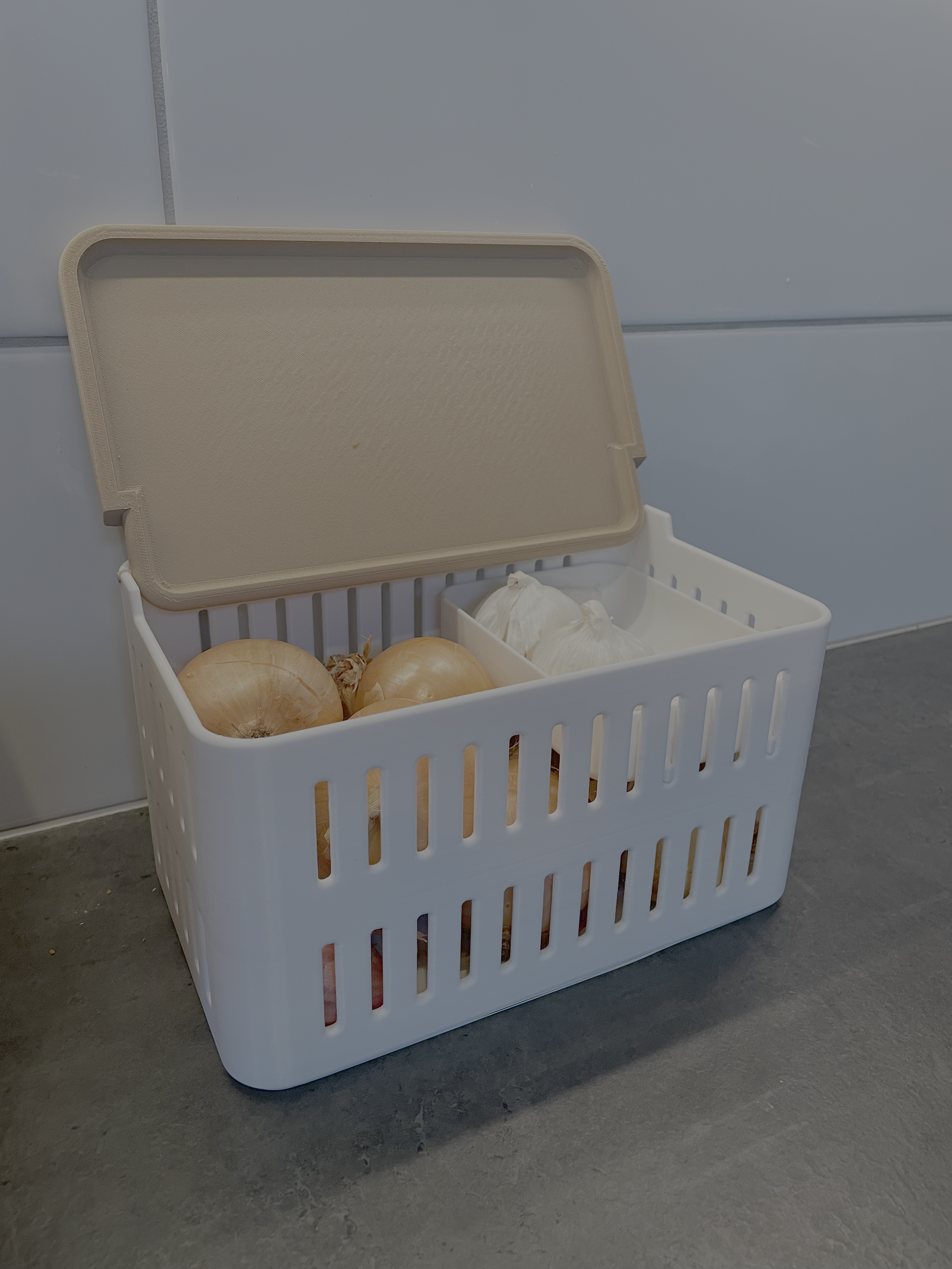 Onion and Garlic Basket with Lid