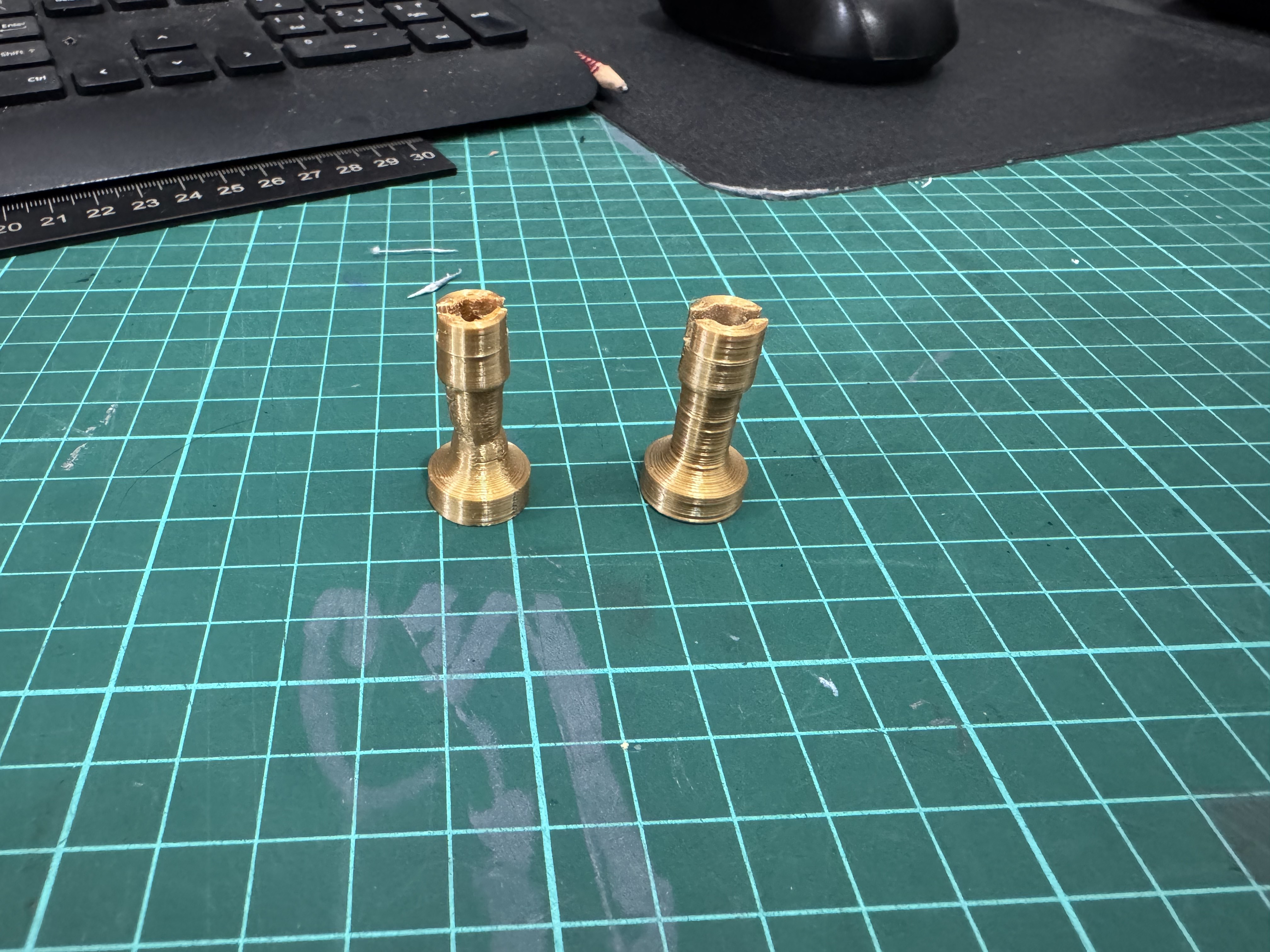 model ship stand