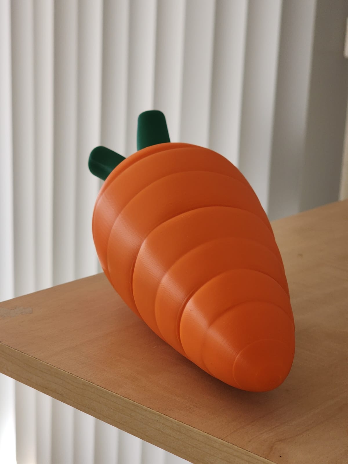 Miniatura 4 do modelo 3D Carrot Container