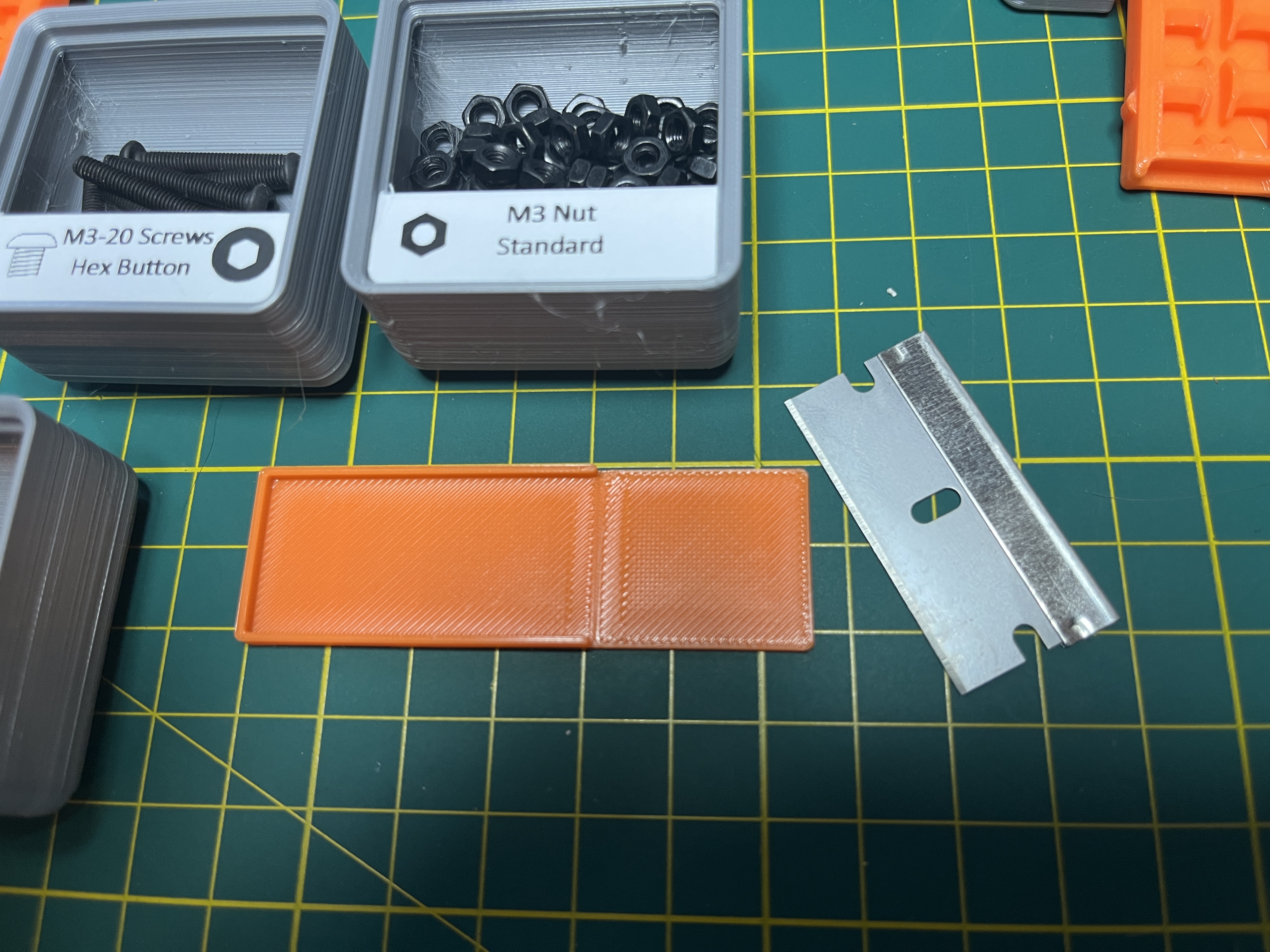 Gridfinity Bin Label Cutting Jig por Crixiss | Descargar modelo STL ...