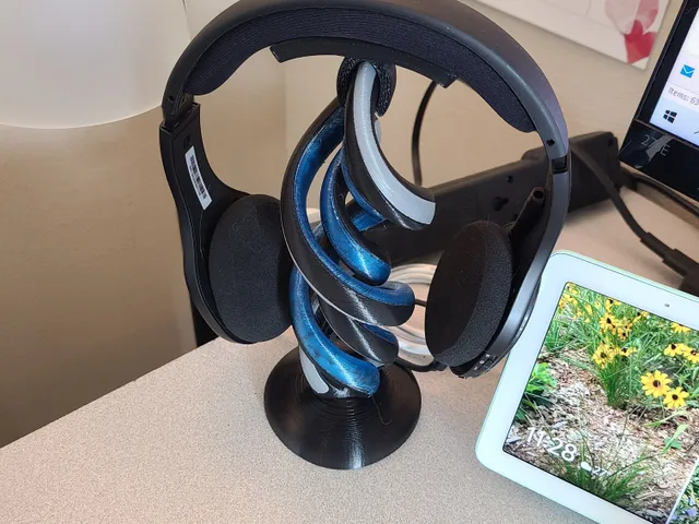 Spiral Headphone Stand