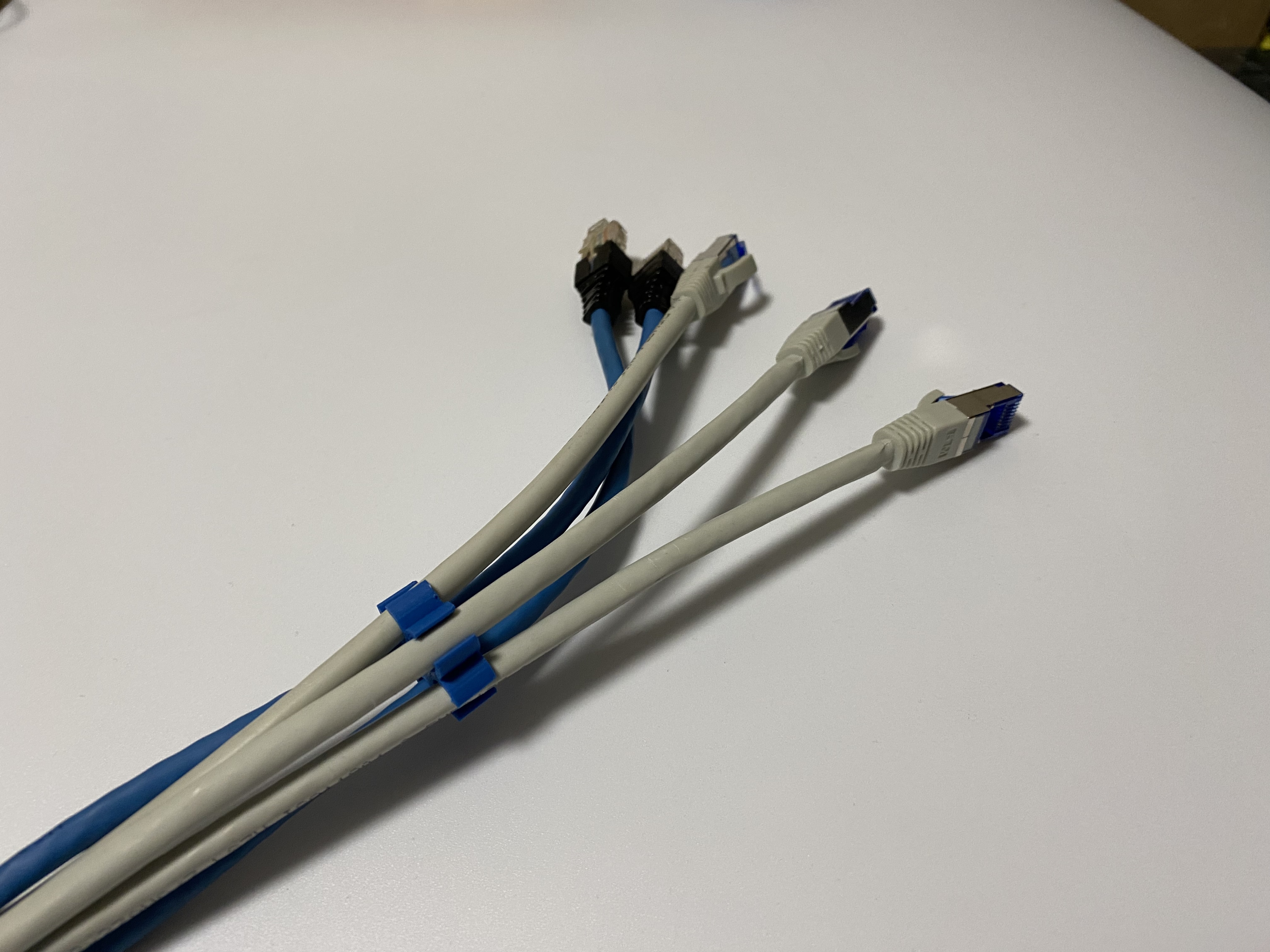 Network cables comb