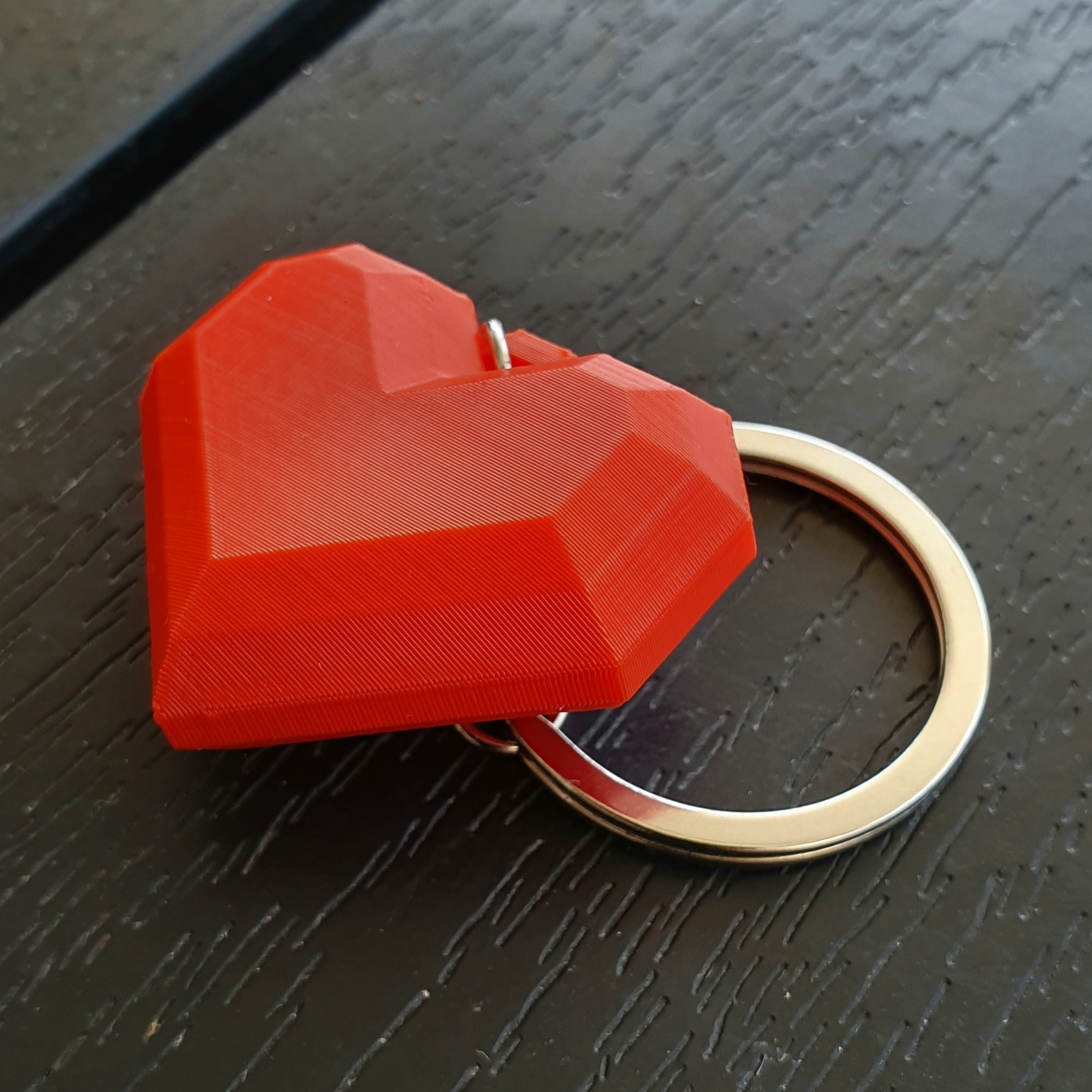 Miniatura 2 do modelo 3D Low poly heart keychain