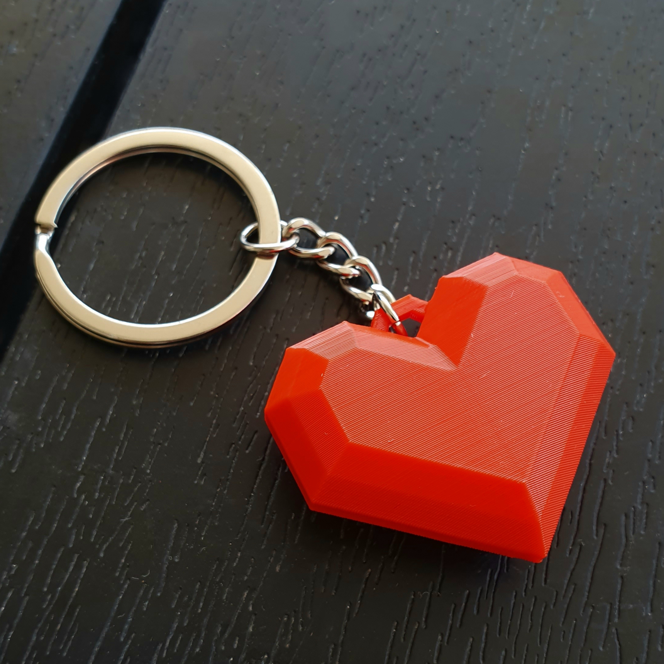 Low poly heart keychain 3D model thumbnail