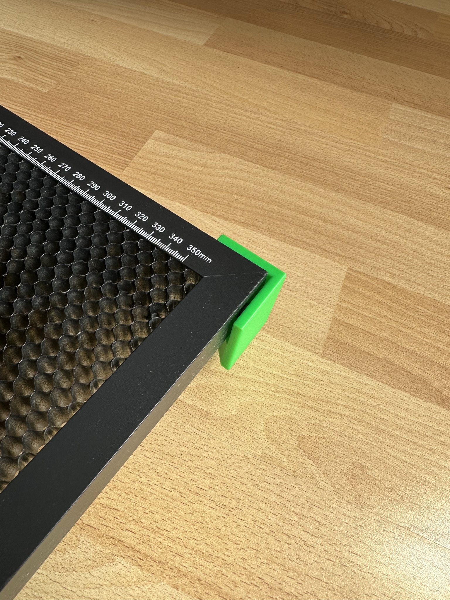 Miniatura 3 do modelo 3D Honeycomb Laser Bed Riser