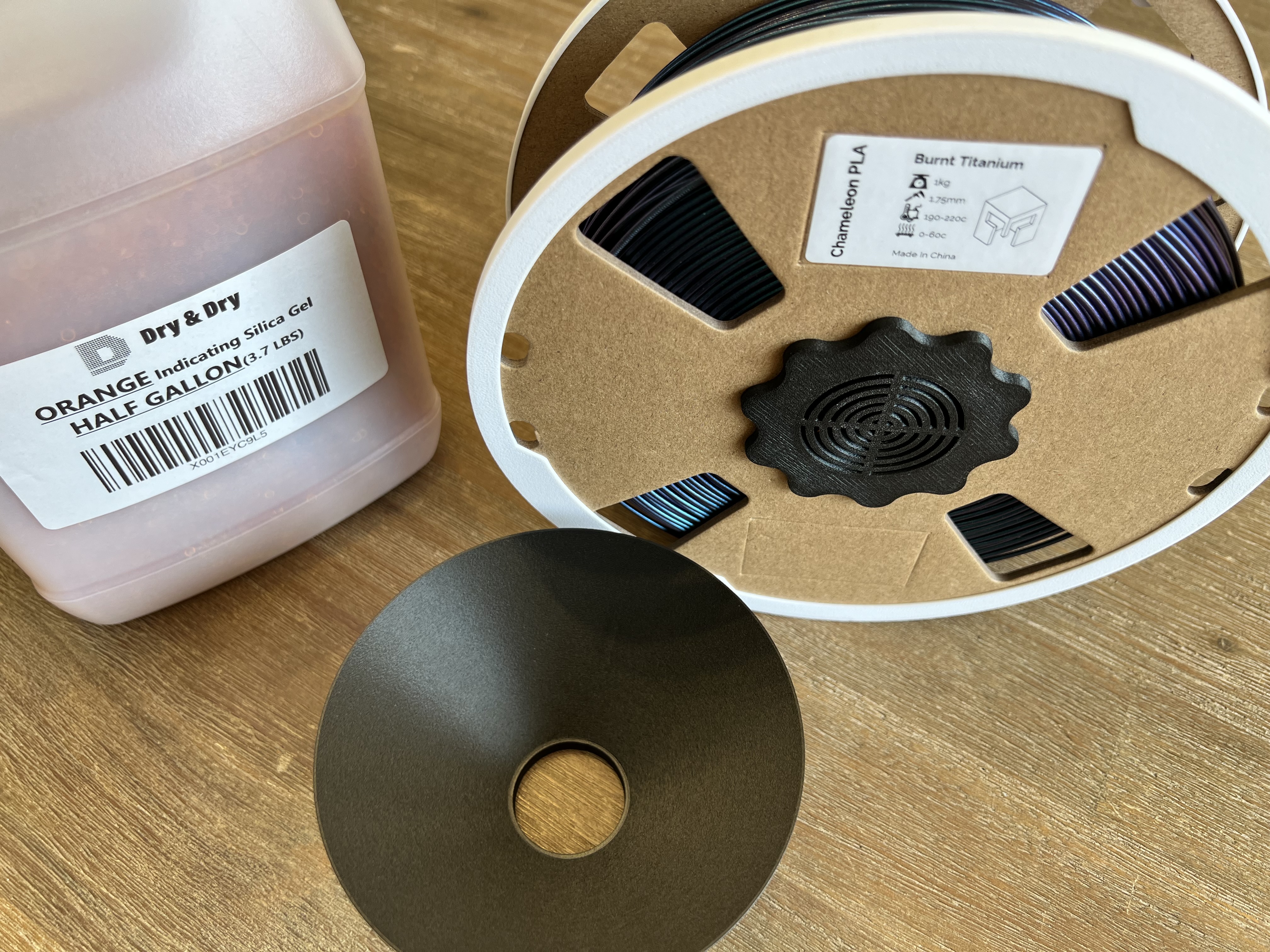 Adjustable Desiccant Spool Holder / Container with Funnel with Fusion 360 File