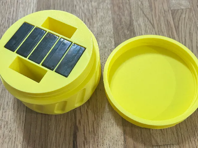 CANNON BATTERY LP-E12 ROUND CONTAINER