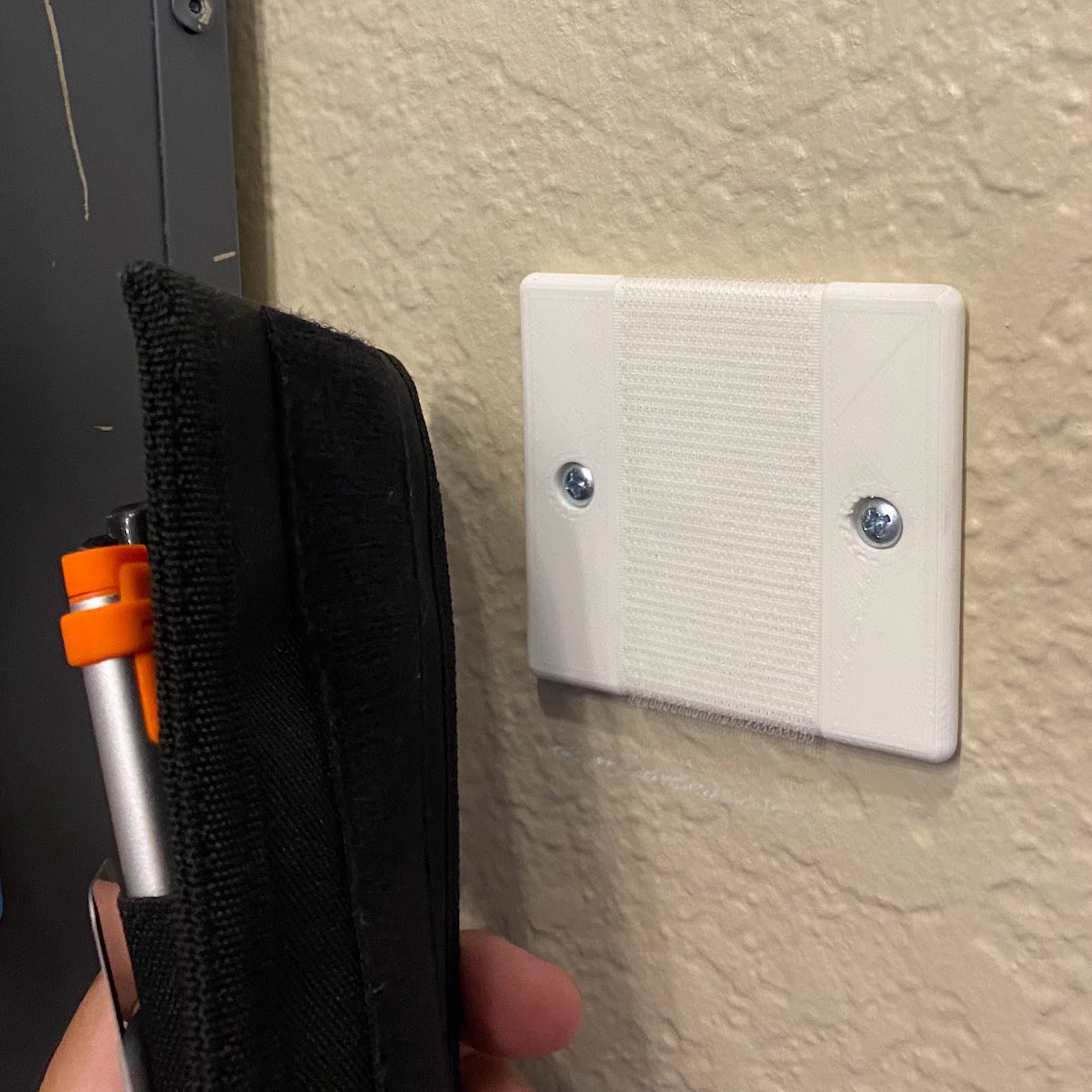 Velcro Wall Mount by jonozilla Download free STL model