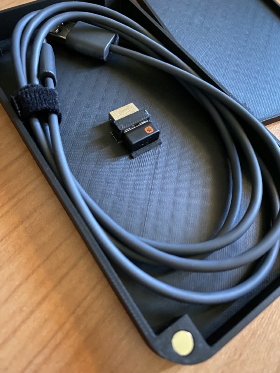 Cable + Logitech USB receiver box