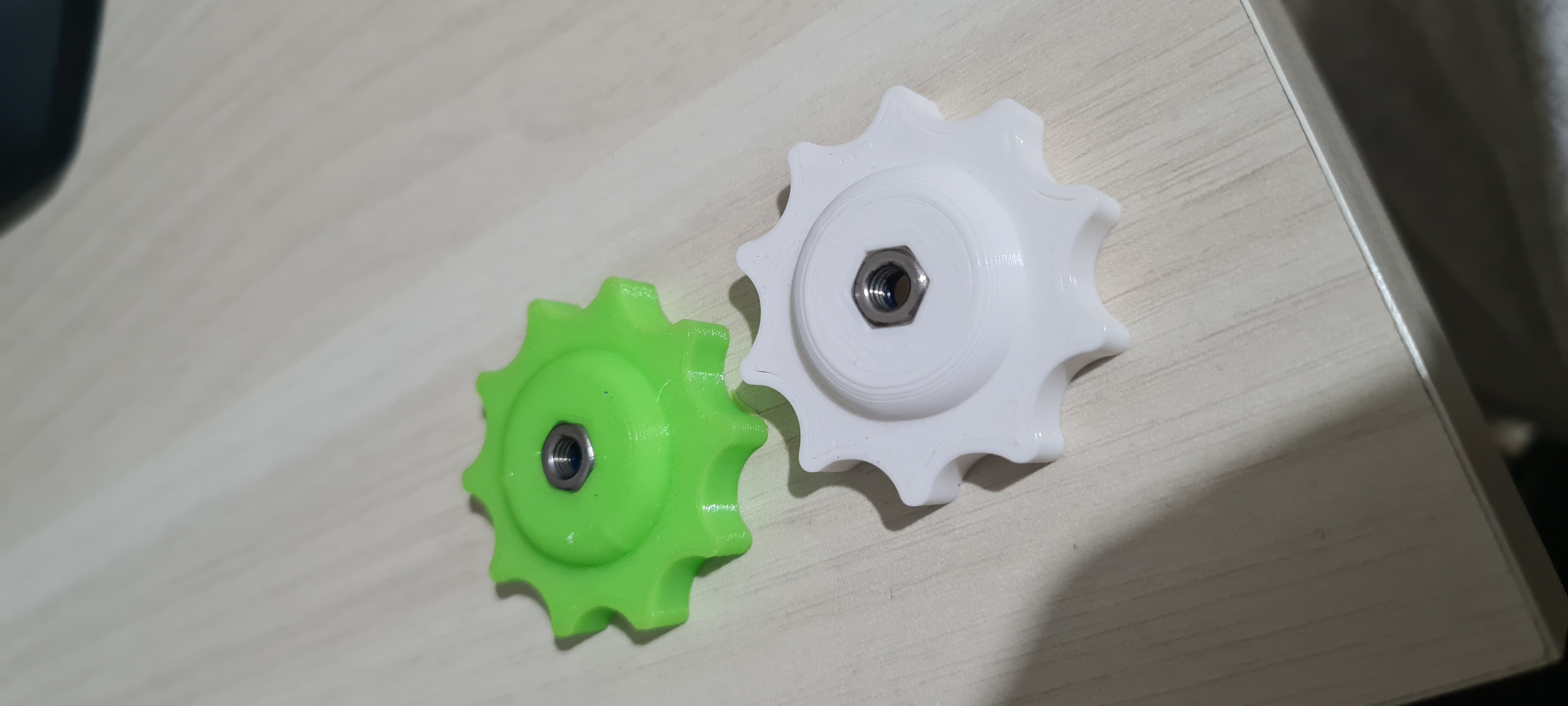 star nut M4 -