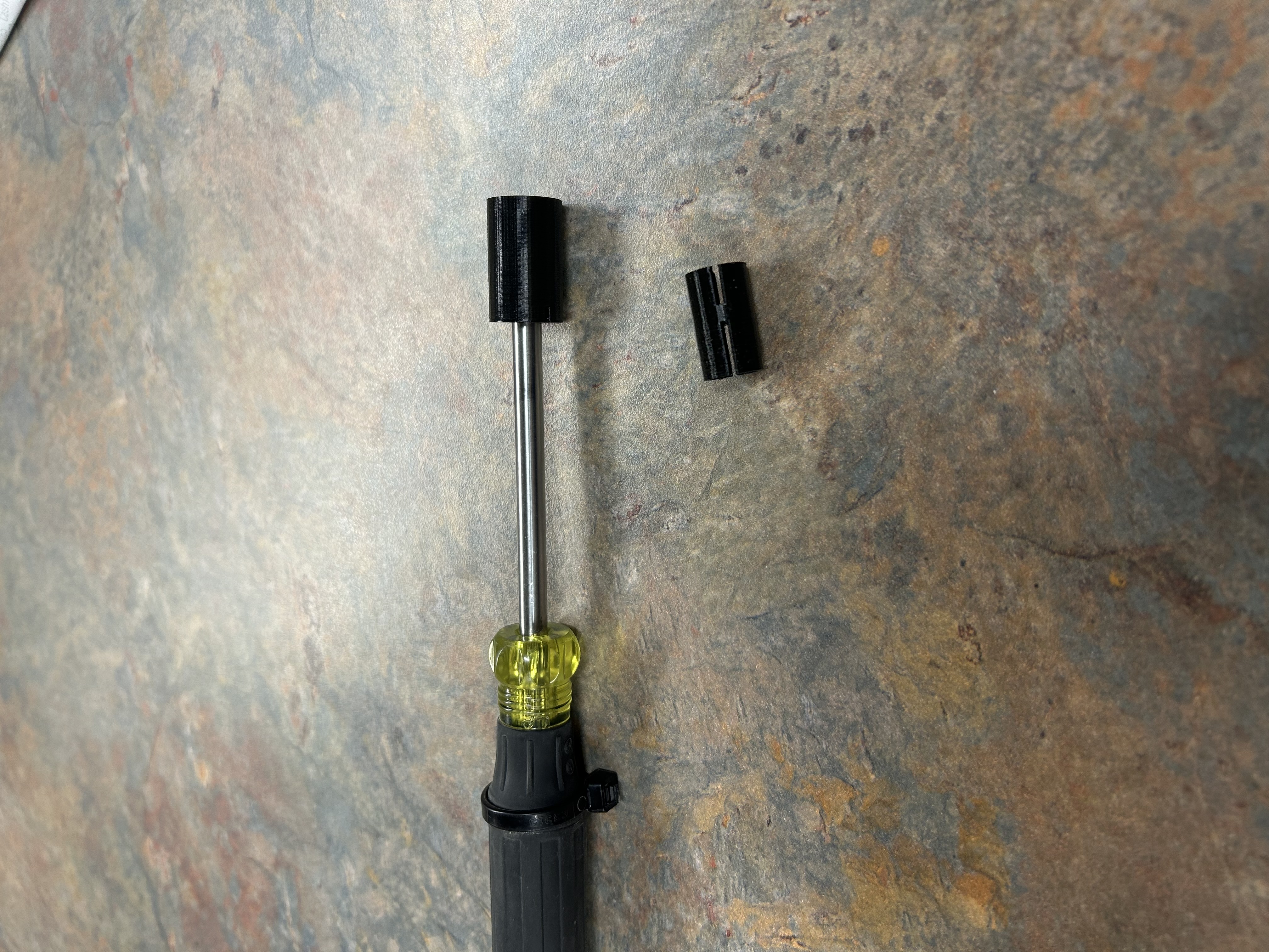 Miniatura 4 do modelo 3D Terminal ScrewDriver Cap