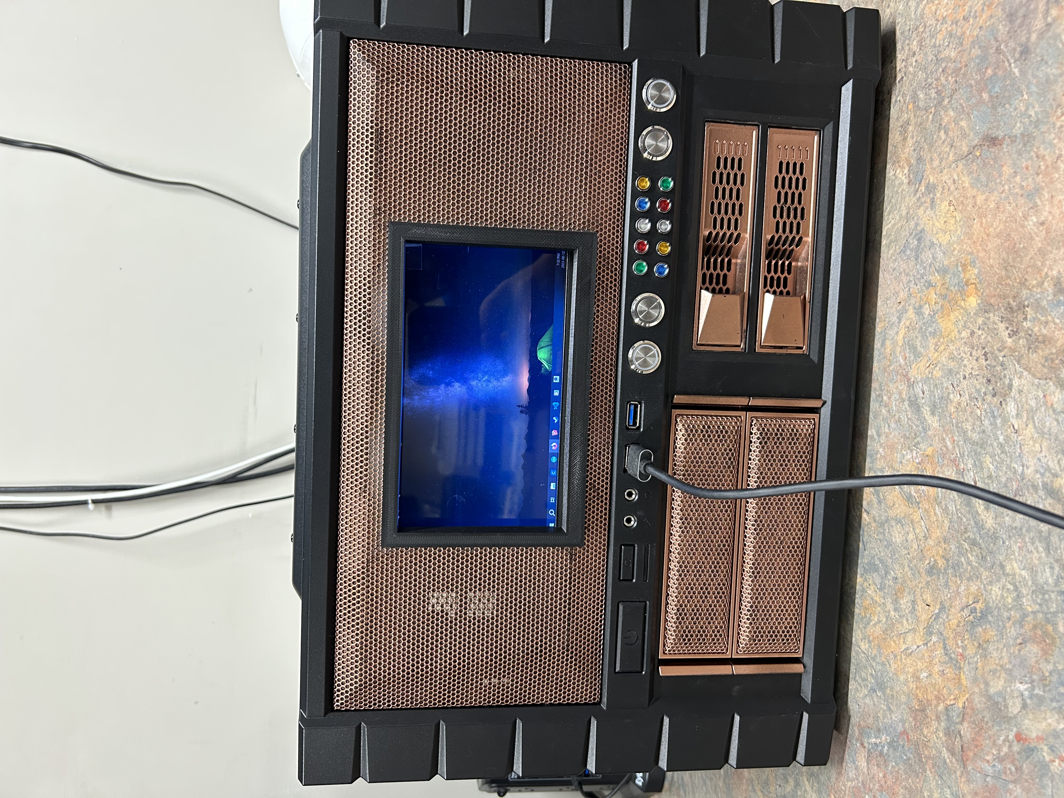 Onboard Screen for PC Case