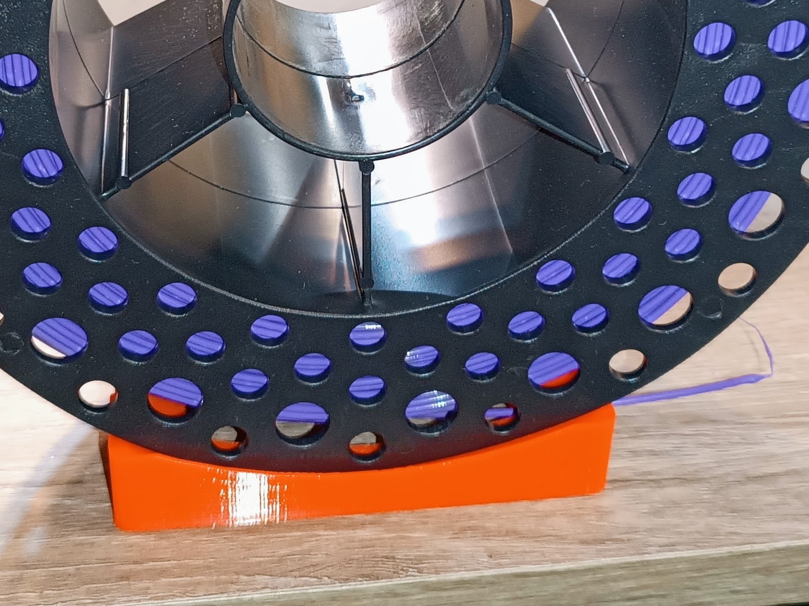 Base support for filament spool up to 1 kg with filament guides / Base soporte para rollo de filamento de hasta 1 kg con guias para filamento