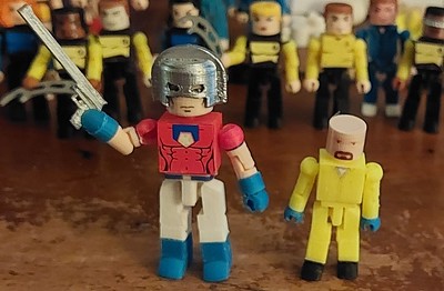 Peacemaker helmet for minimates — miniatura 3