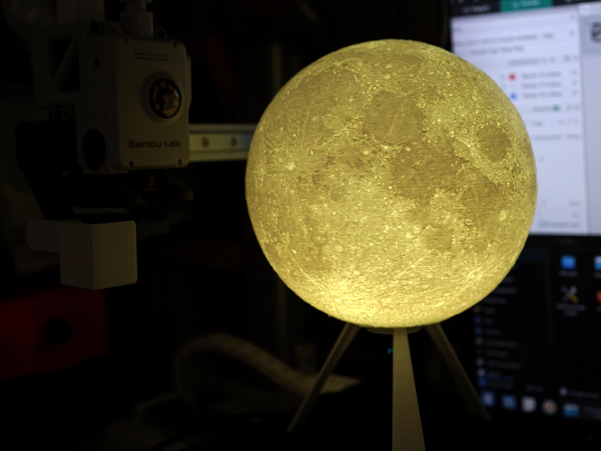 WLED insert for Design Moon Lamp / WLED Einsatz für Mondlampe.