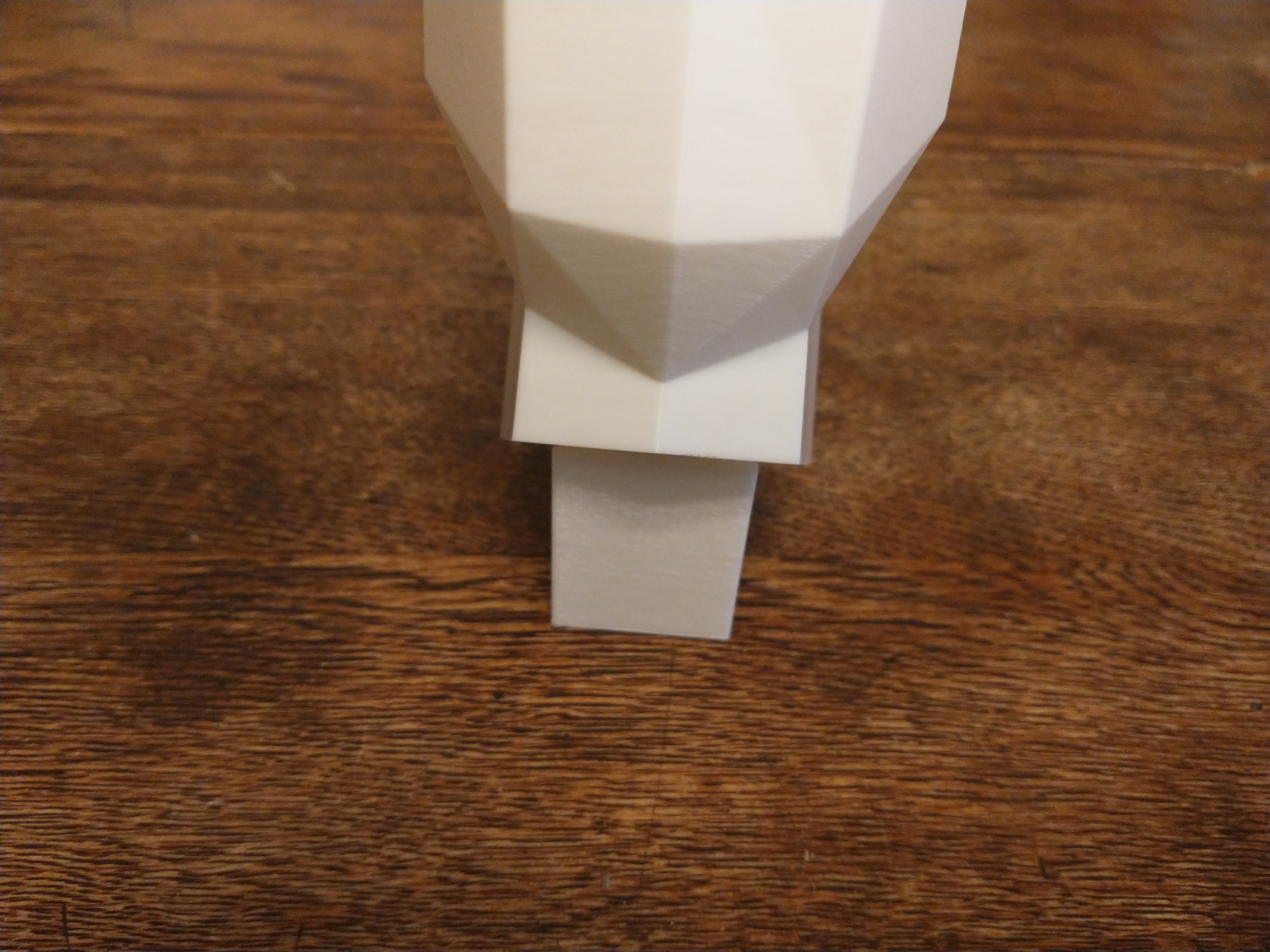 Miniatura 4 do modelo 3D Low-Poly Planar Head
