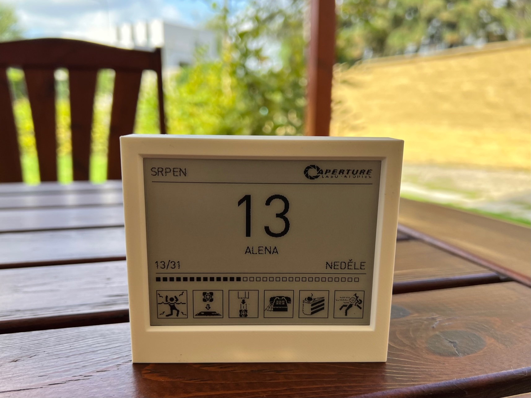 Rámeček na stůl pro ePaper 4.2" Waveshare i Good Display