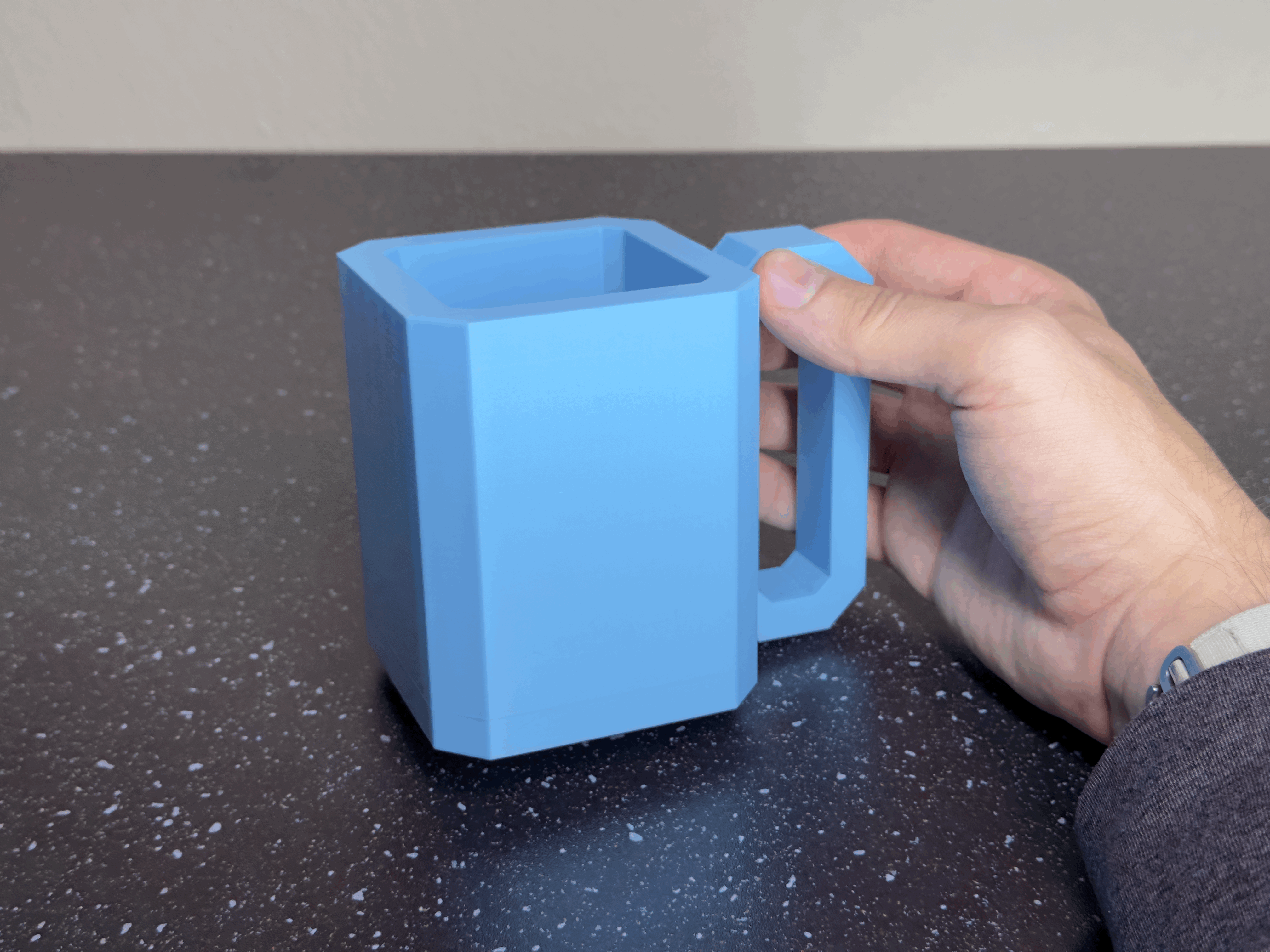 Miniatura 2 do modelo 3D LowPoly Mug (2 versions)