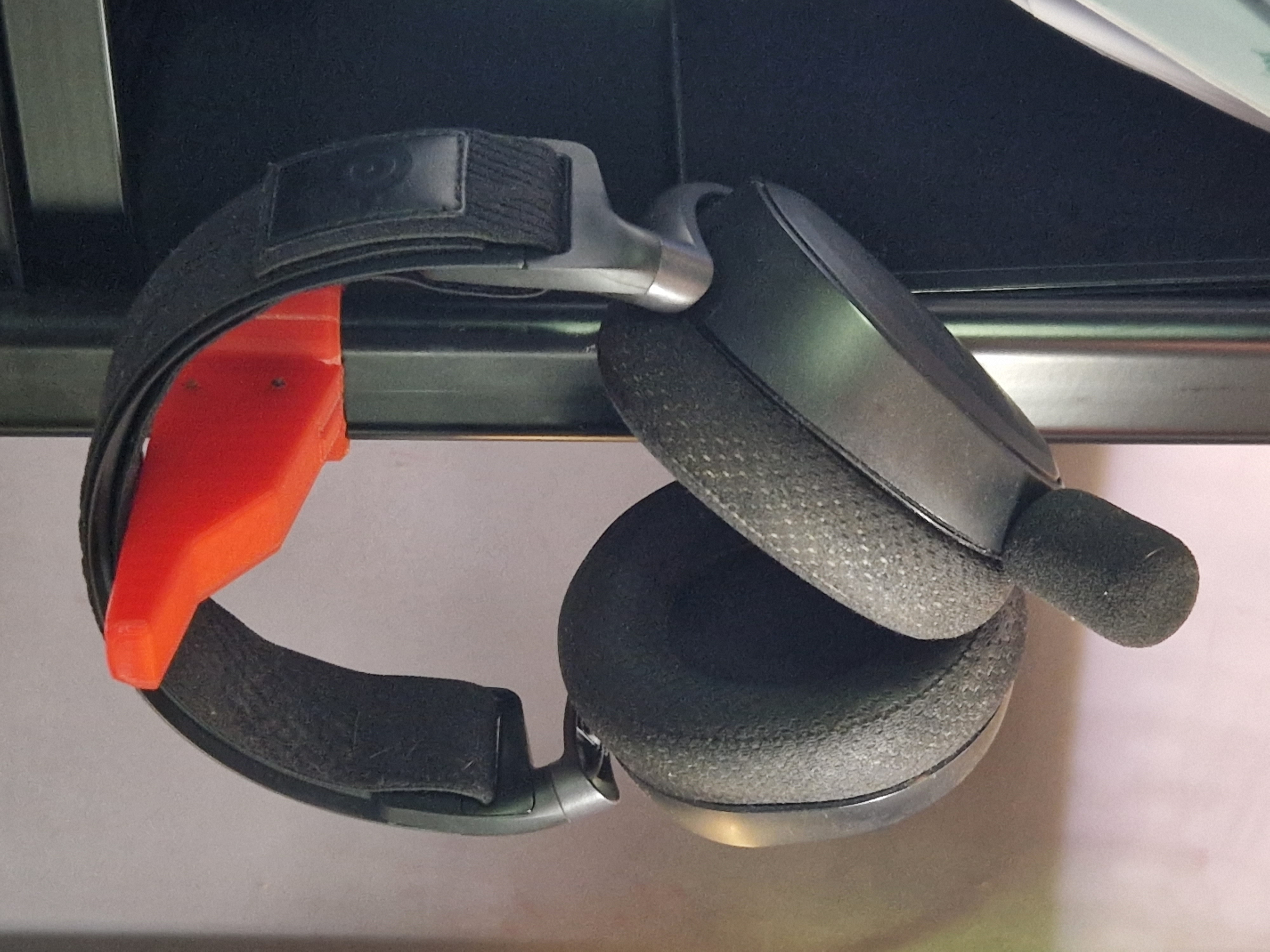 Ikea Fredde headset-hanger