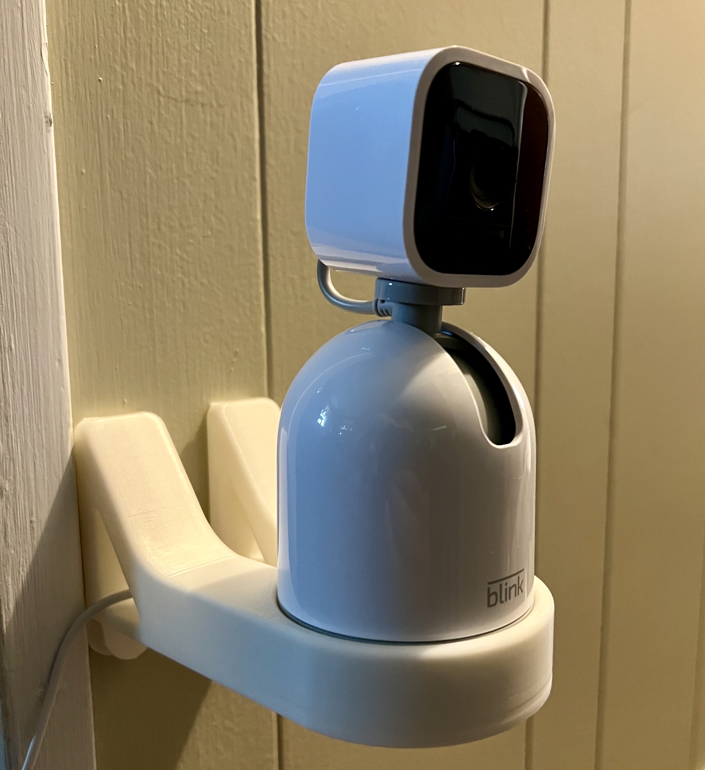 Blink Mini Pan Tilt Camera Wall Mount