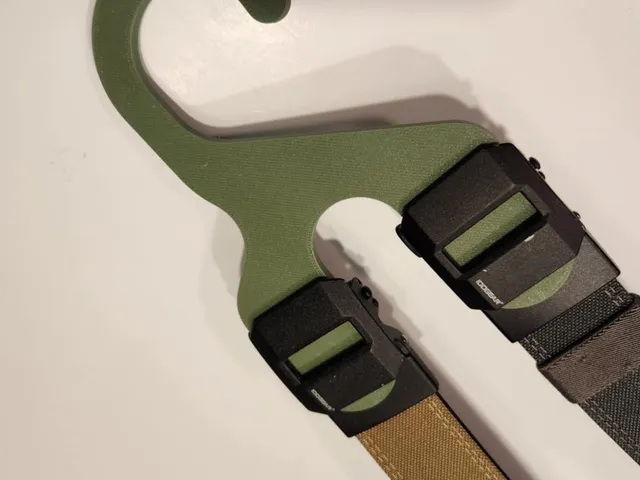 IOGear Ratchet Belt Hangers