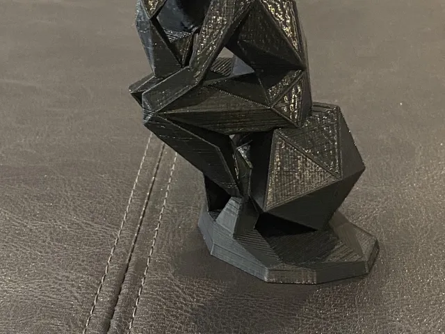 Low Poly D20 thinker
