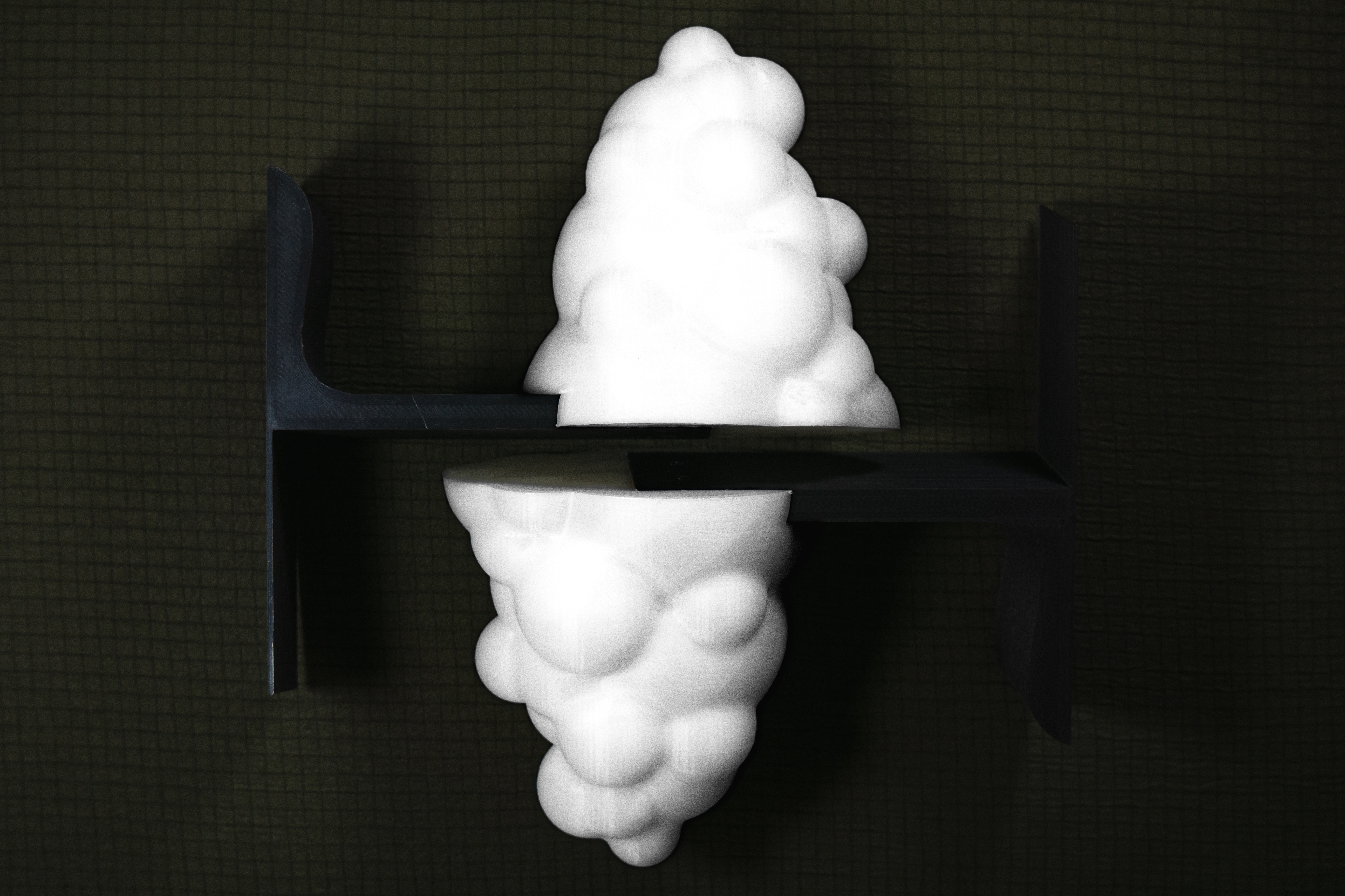 Miniatura 4 do modelo 3D Floating Cloud Bookend v2 Easy Print