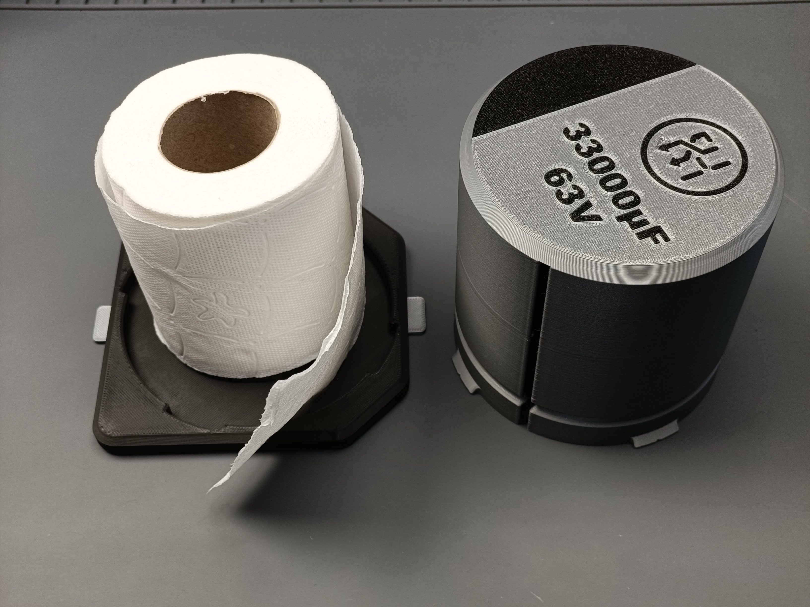 SMD Capacitor Toilet Paper Dispenser for Electronics Bench with optional Magnet — miniatura 4