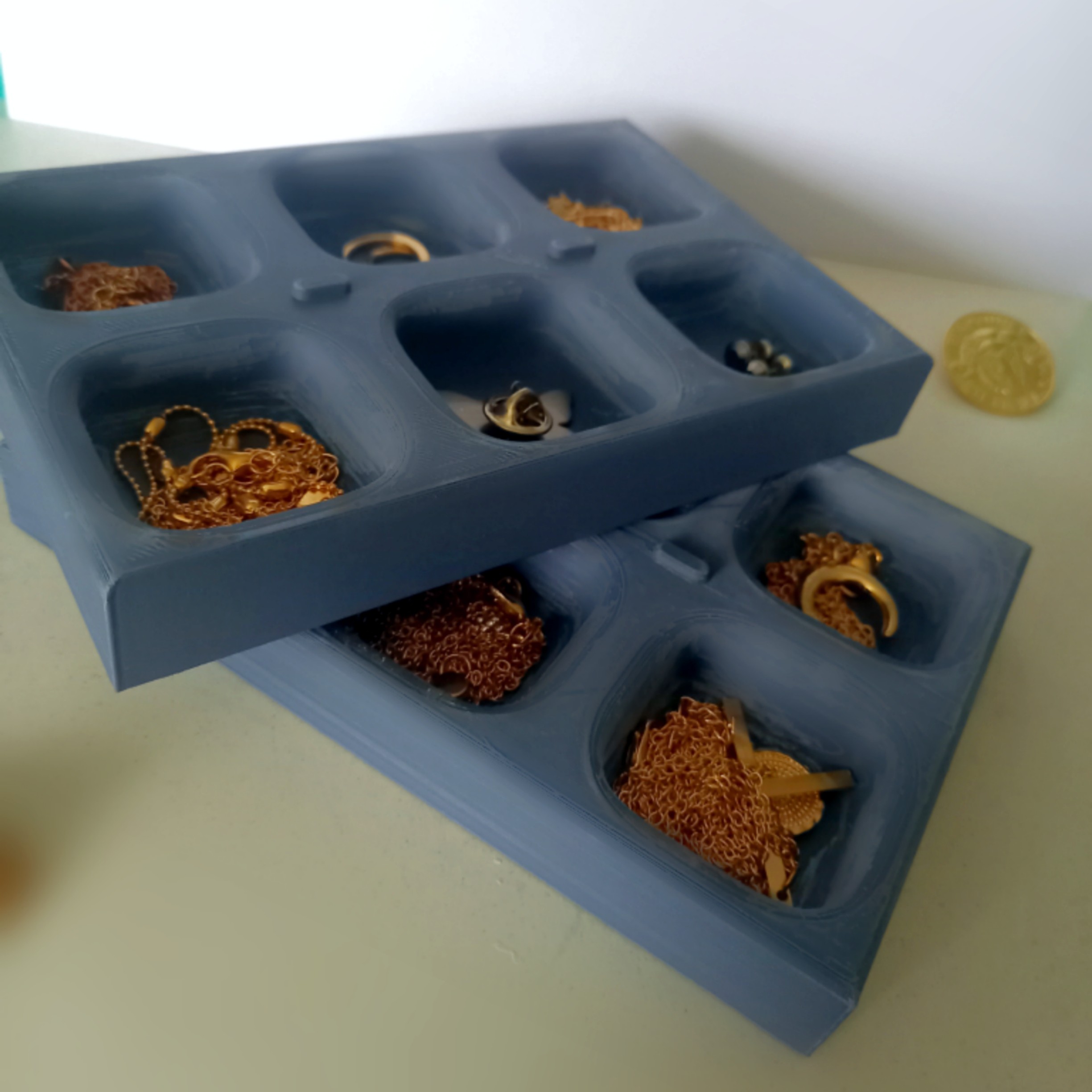 simple jewelry box/ organizer