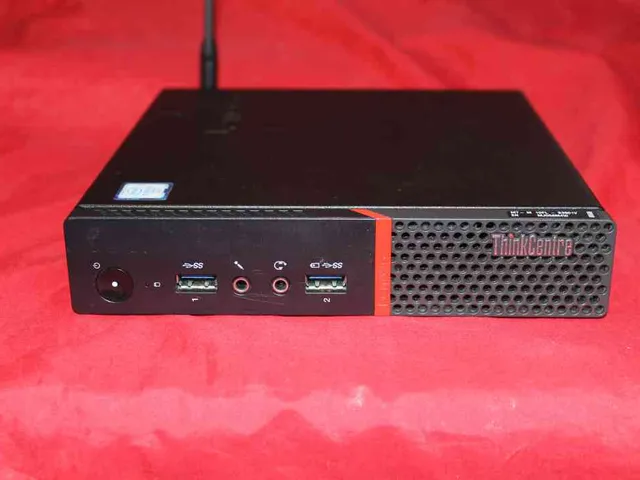 Vertical stand for a Lenovo ThinkCentre M900 "Tiny" computer