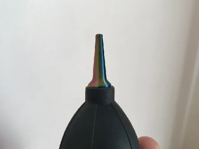 Coffee grinder cleaning air blower nozzle