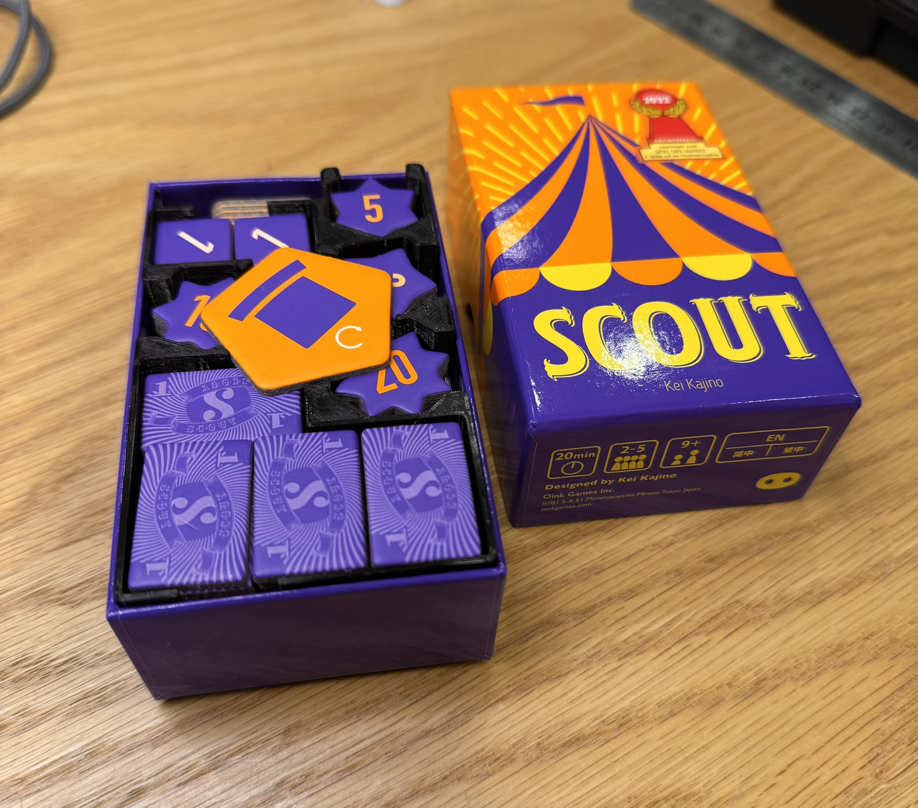 SCOUT insert compatible with sleeved card