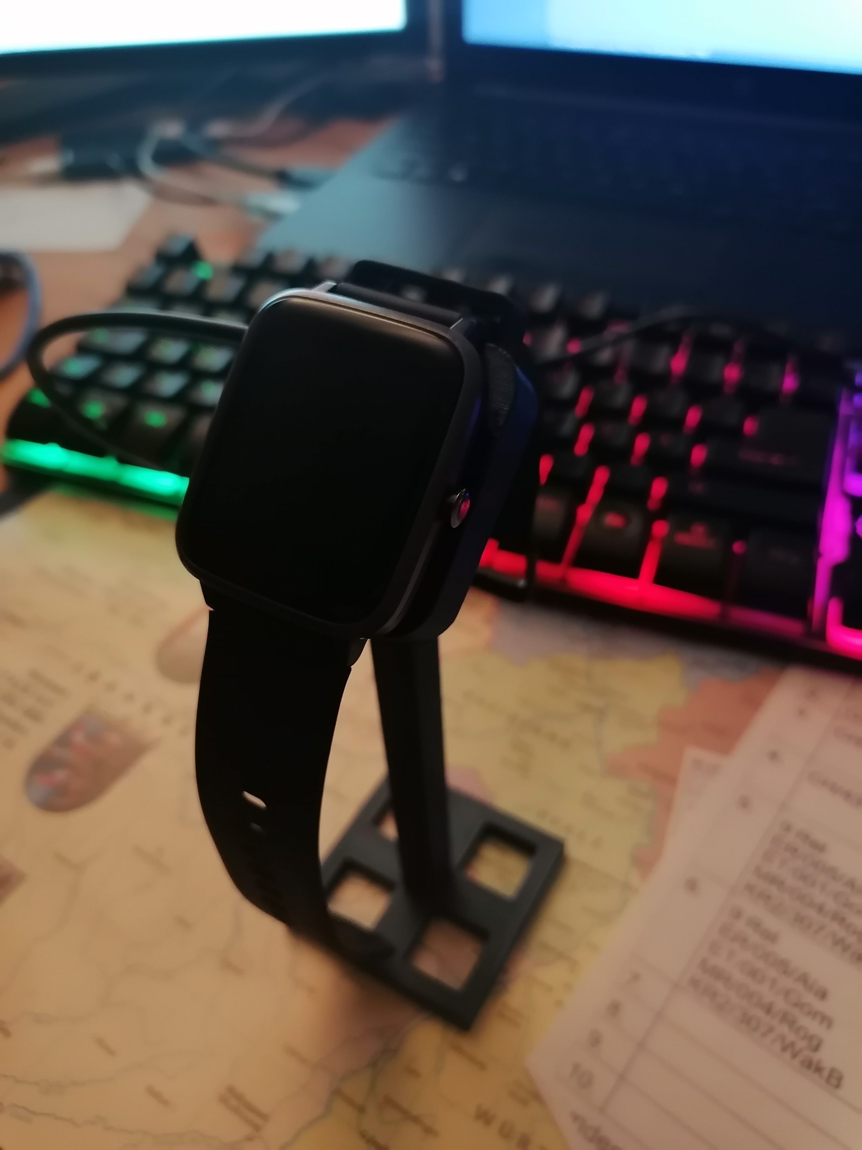 smart-watch-stand-with-cable-holder-by-nando-pfau-download-free-stl