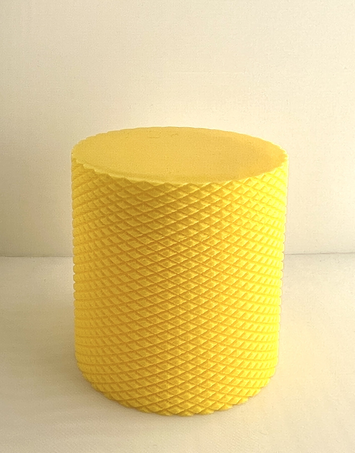 Miniatura 2 do modelo 3D Knurled Container