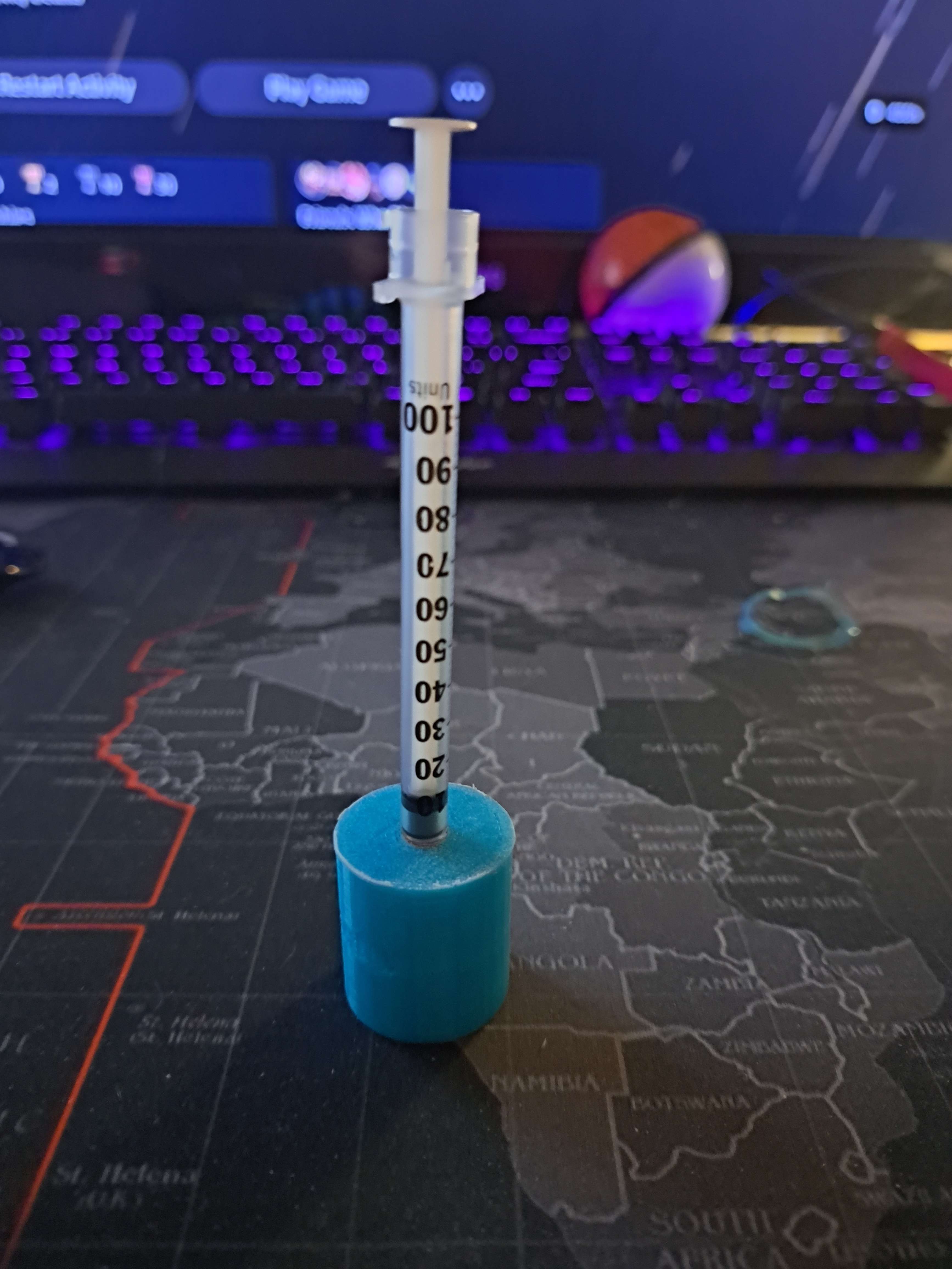 Syringe Holder by Valkeyry Download free STL model