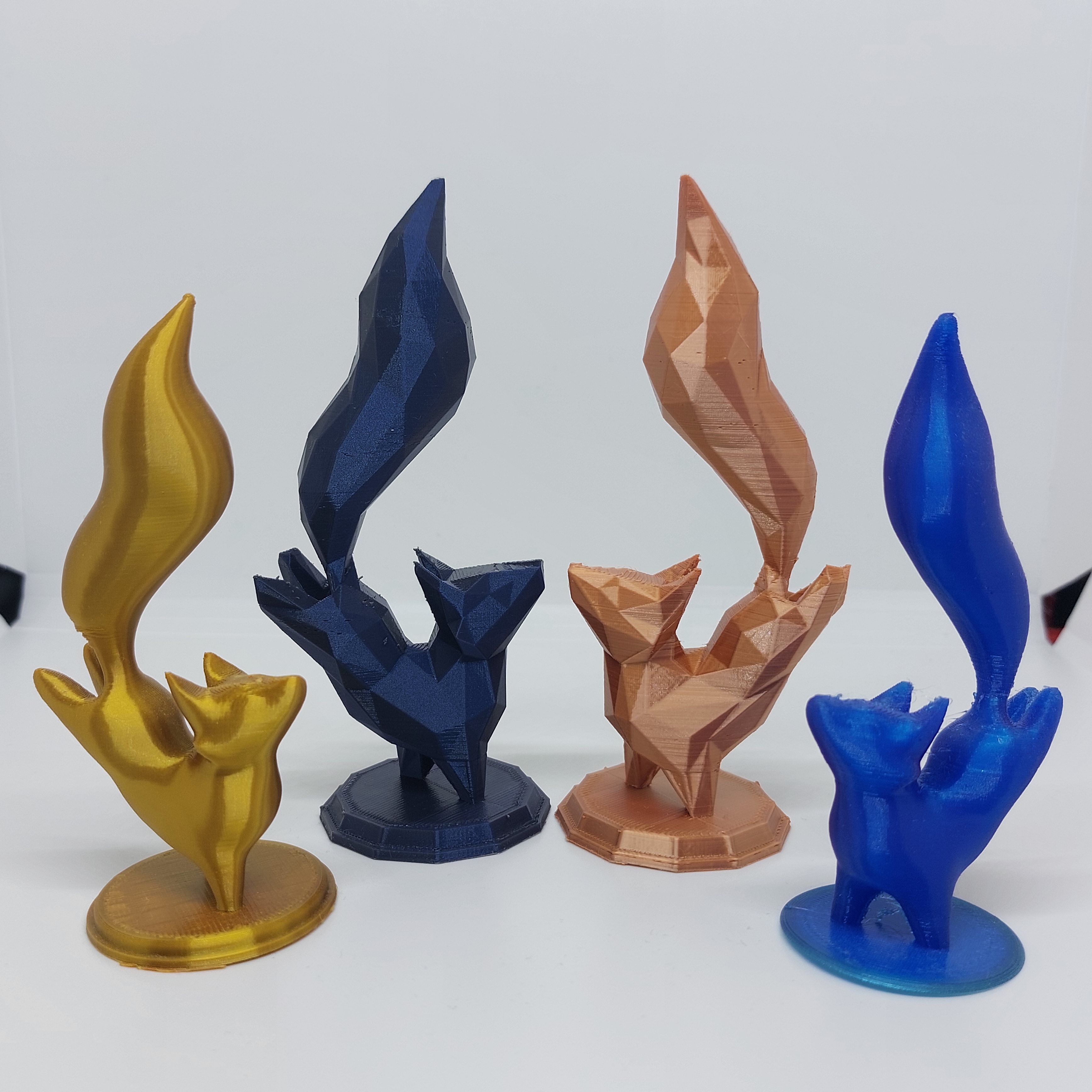 Miniatura 2 do modelo 3D Cute Dancing Fox - Low Poly/Supportless