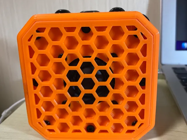 3D Printed Bluetooth speaker with JBL Clip board(Can use another board)