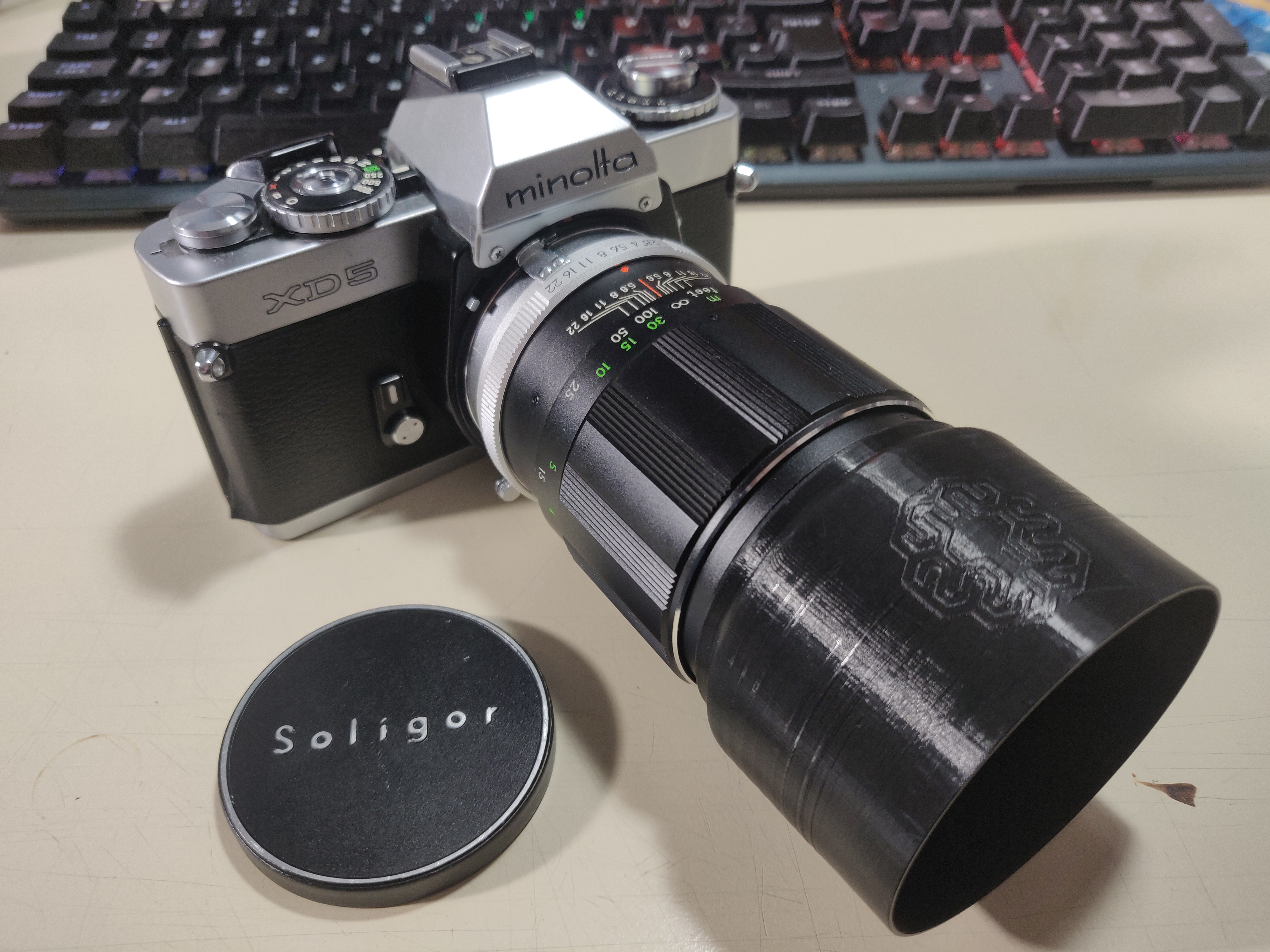 Lens hood fits Soligor 135mm lens