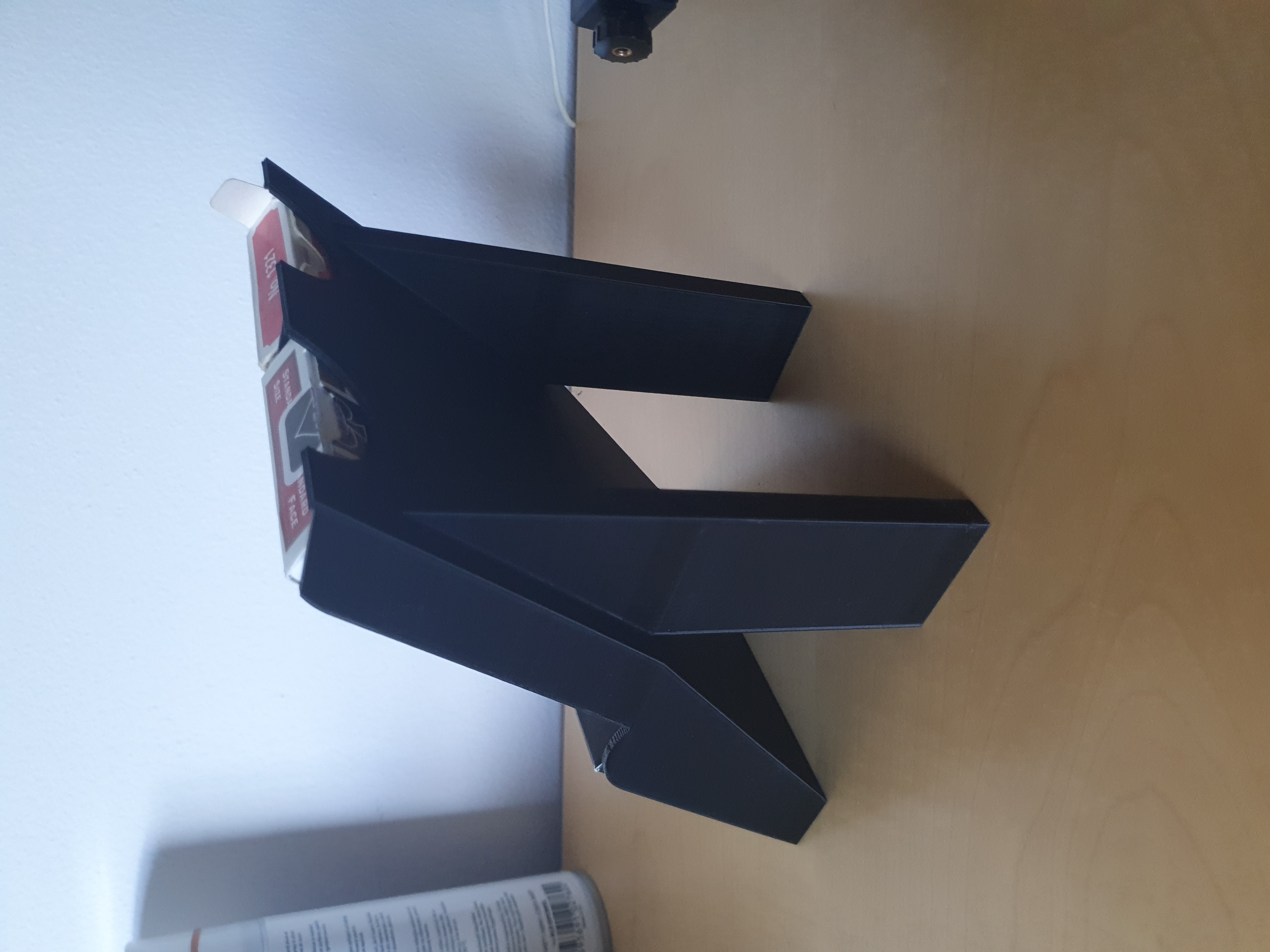 Miniatura 4 do modelo 3D Stackable card deck stand