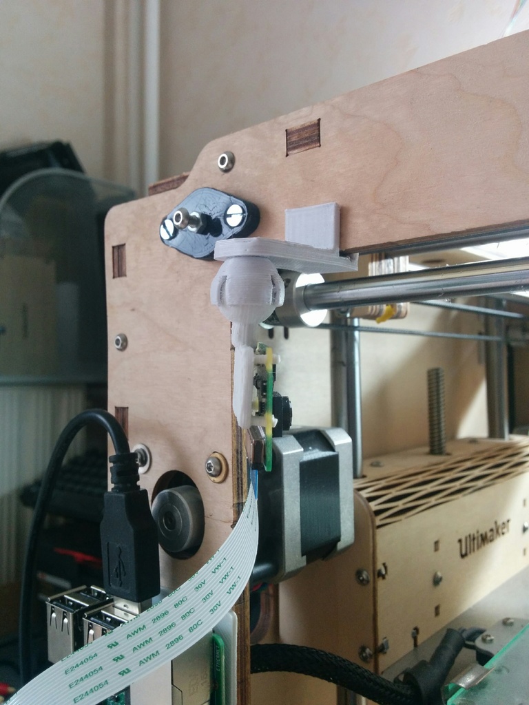 Support RaspiCam pour UMO+ by Wyman | Download free STL model ...