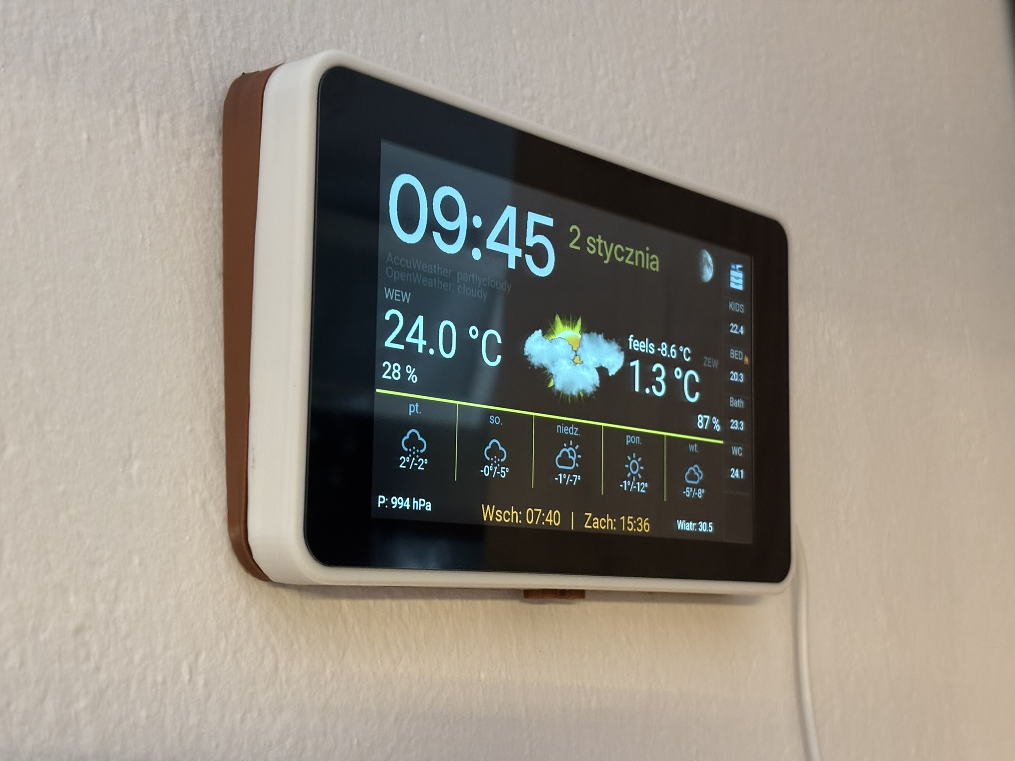 LCD Housing with switches - Wall mounted (tilted 5°) for LCD-7B-ESP32-S3-Touch