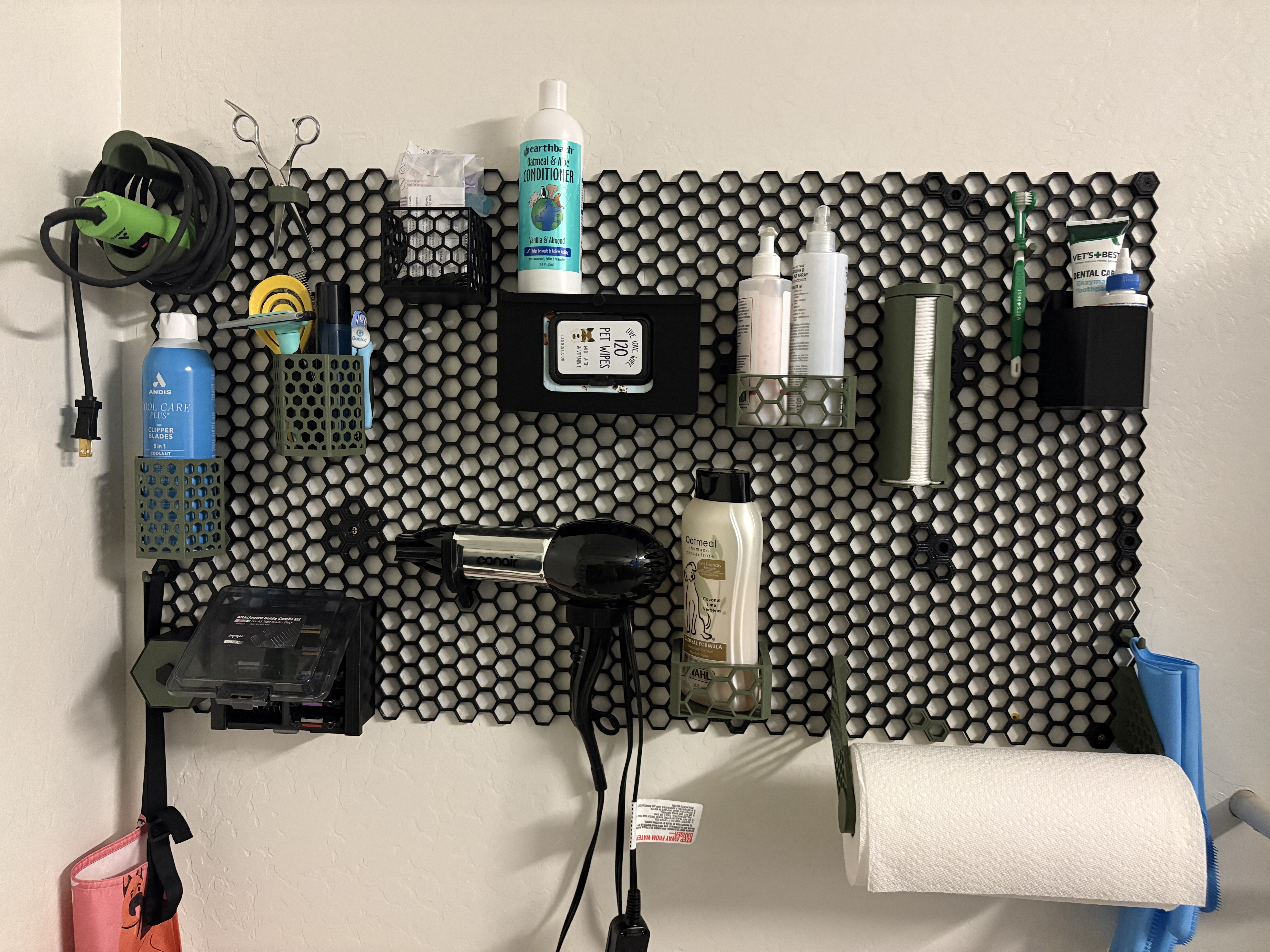 HSW - Dog Grooming Wall