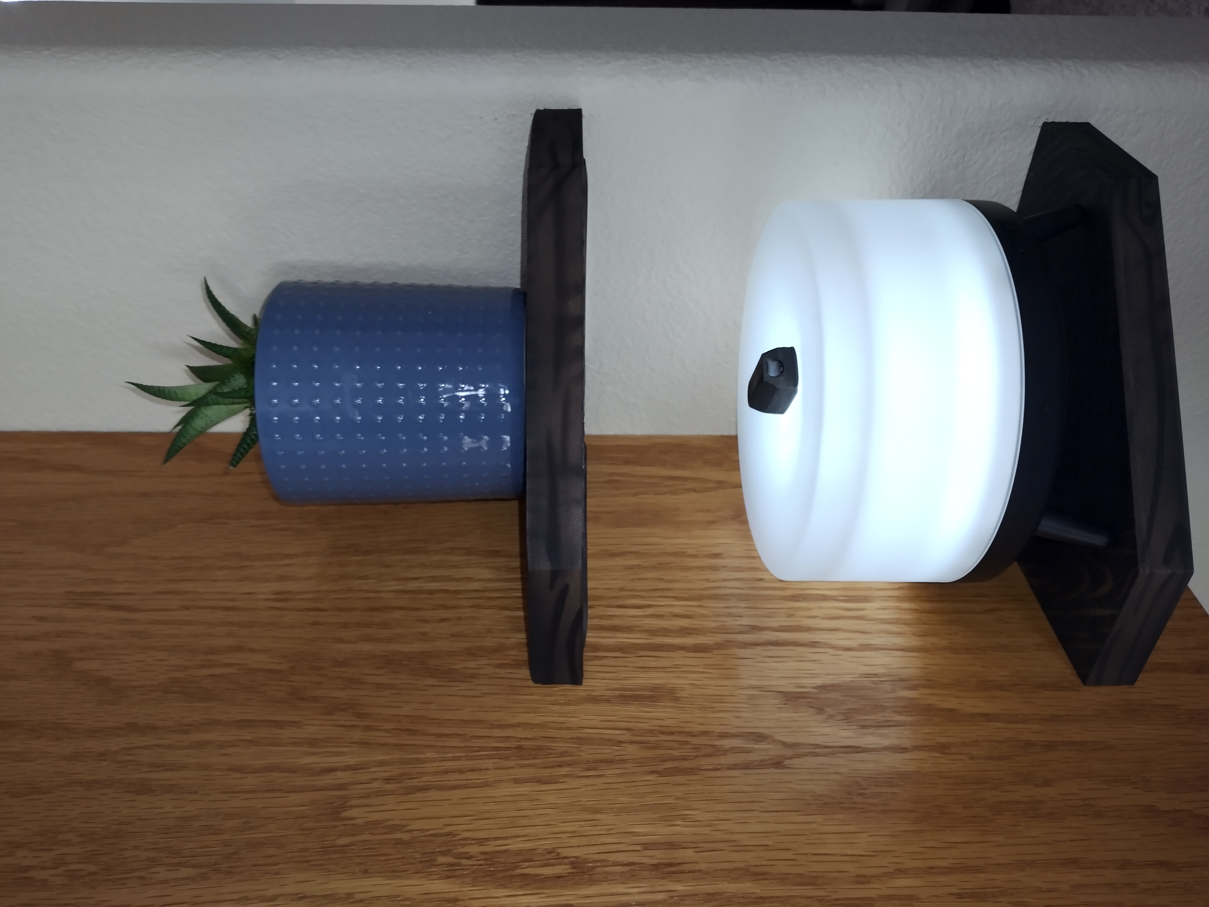 Miniatura 2 do modelo 3D Low-poly Corner Shelf